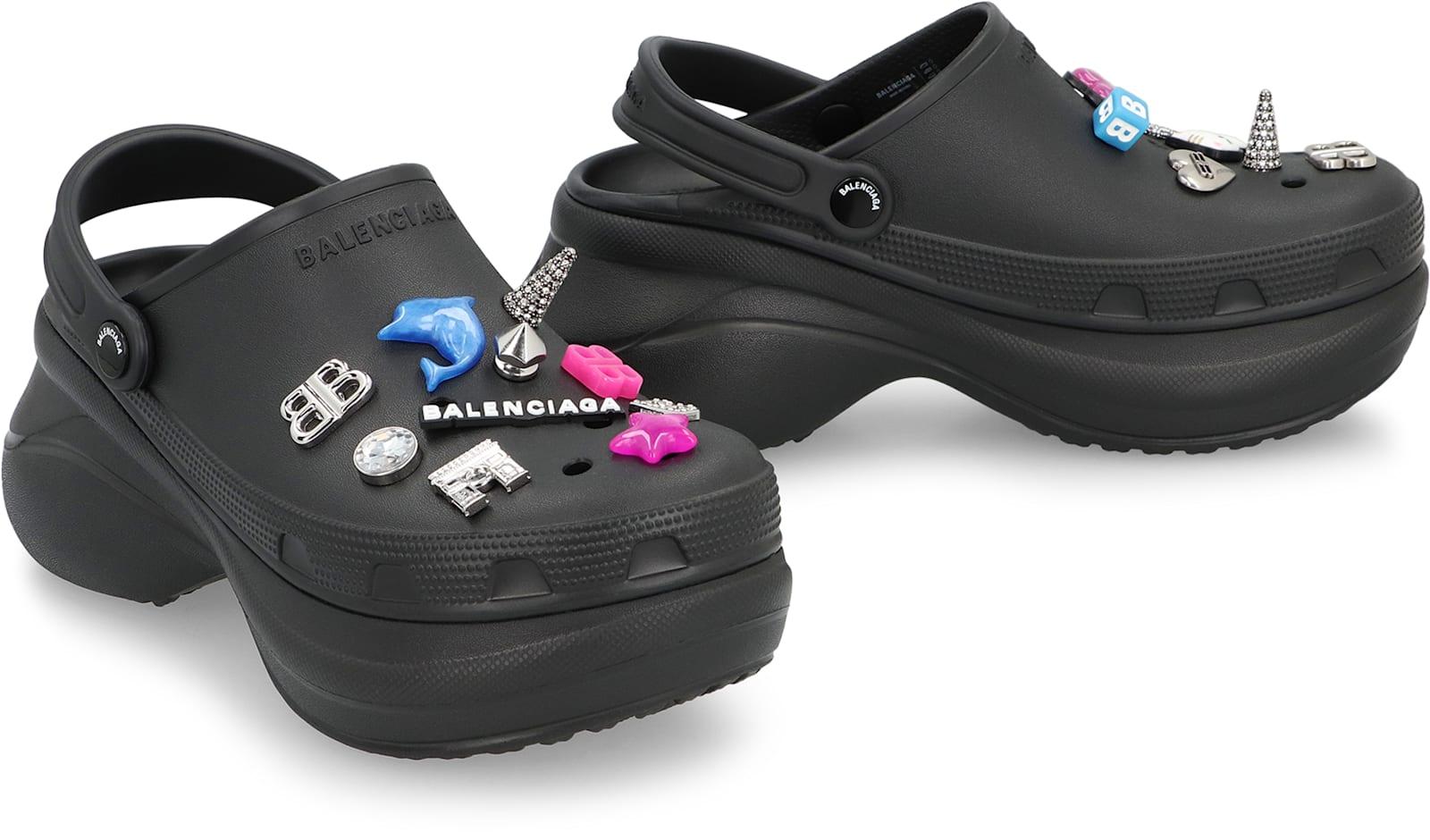 サンダル・ミュール Balenciaga Balenciaga Crocs Mule Strap BALENCIAGA + Crocs™ embellished rubber mules | NET-A-PORTER