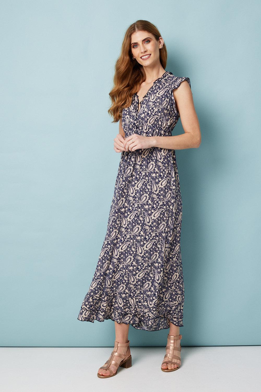 Izabel London Paisley Print Tie Waist Maxi Dress in Navy (Blue) | Lyst