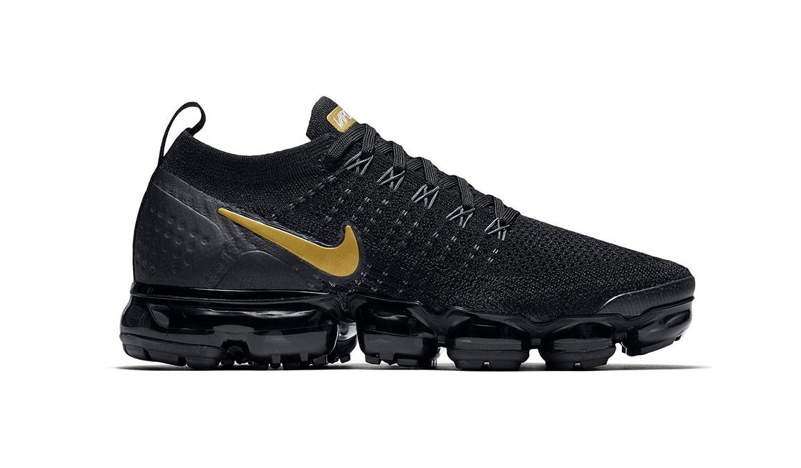 vapormax flyknit 2 black and gold