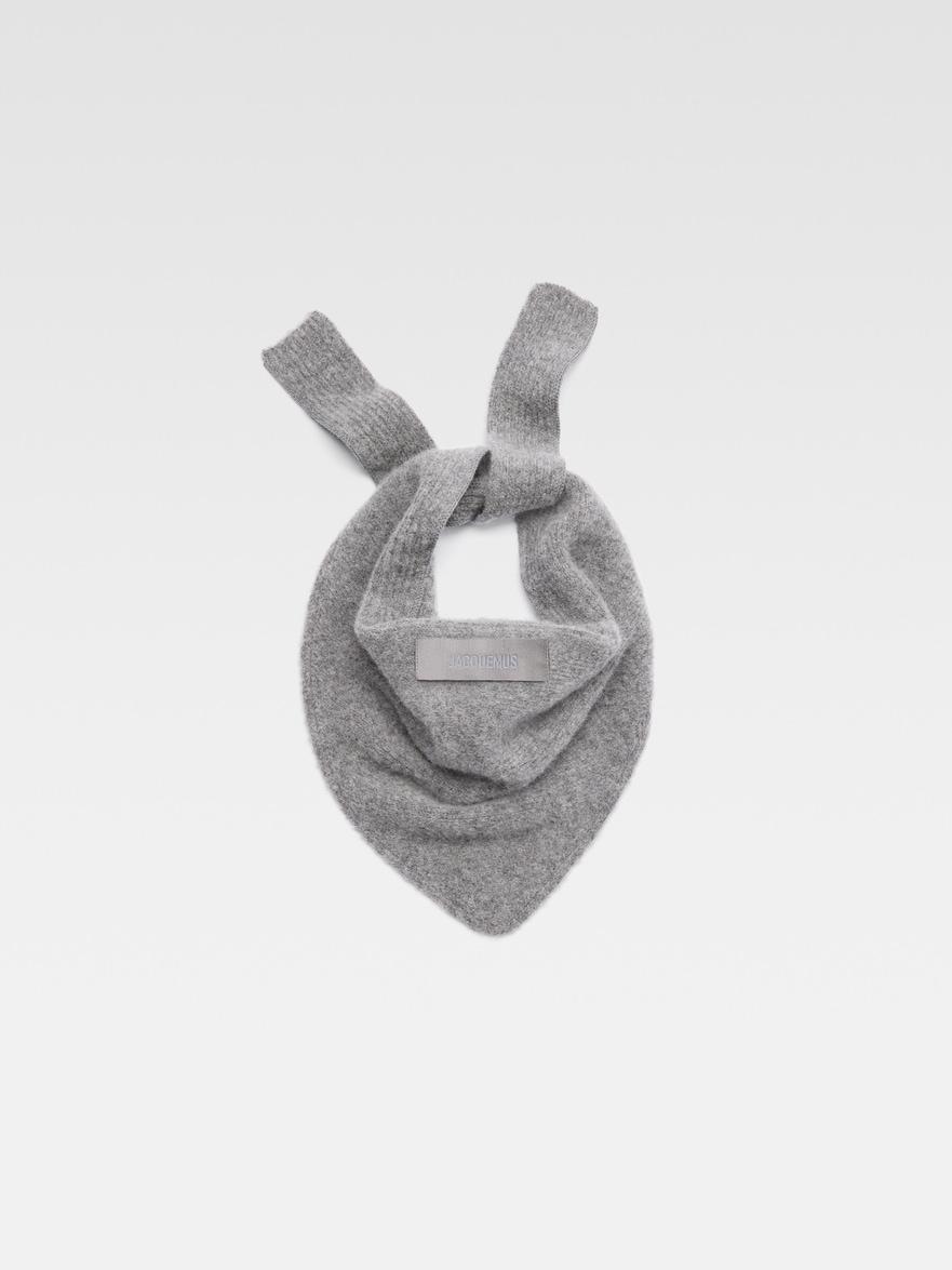 Jacquemus The Gros Grain Shawl in Grey | Lyst UK