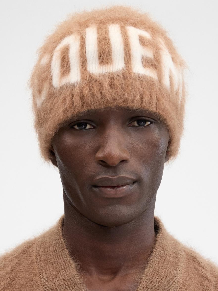 Jacquemus The Logo Beanie in White | Lyst UK