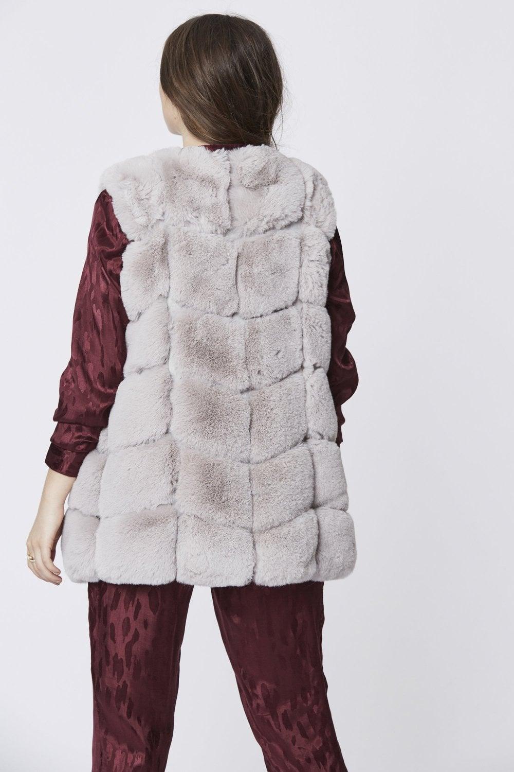 Jayley Collection Red Faux Fur Gilet JAYLEY FMG55A-2308 FAUX FUR