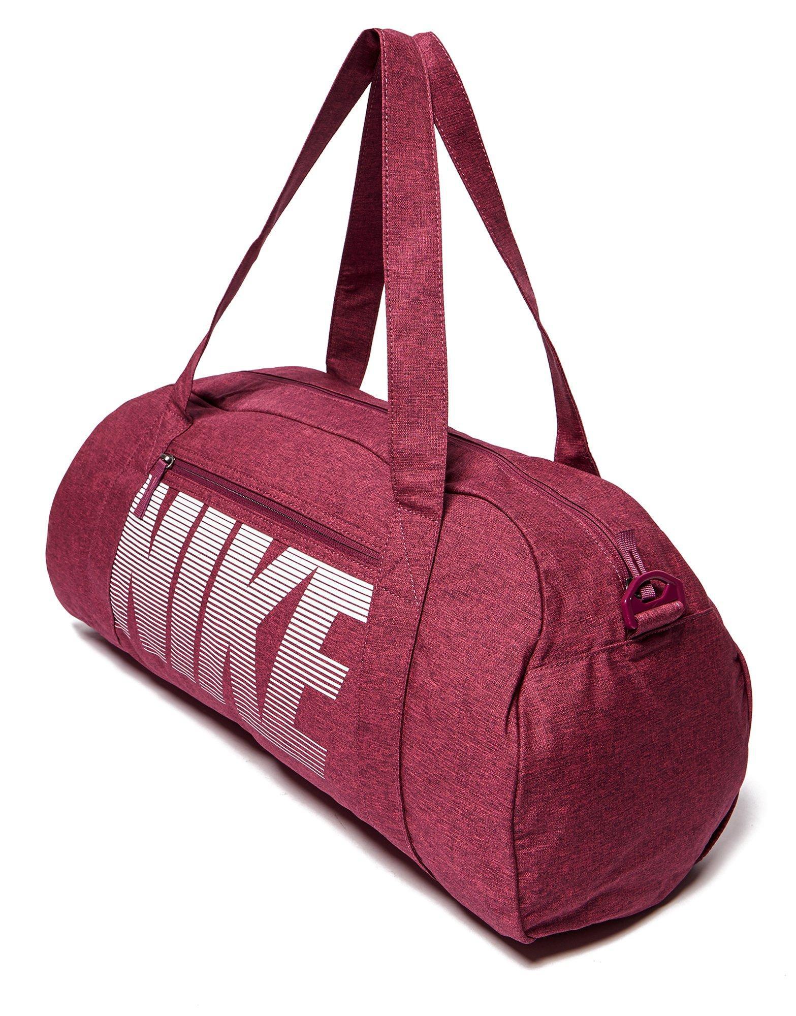 maroon nike duffel bag