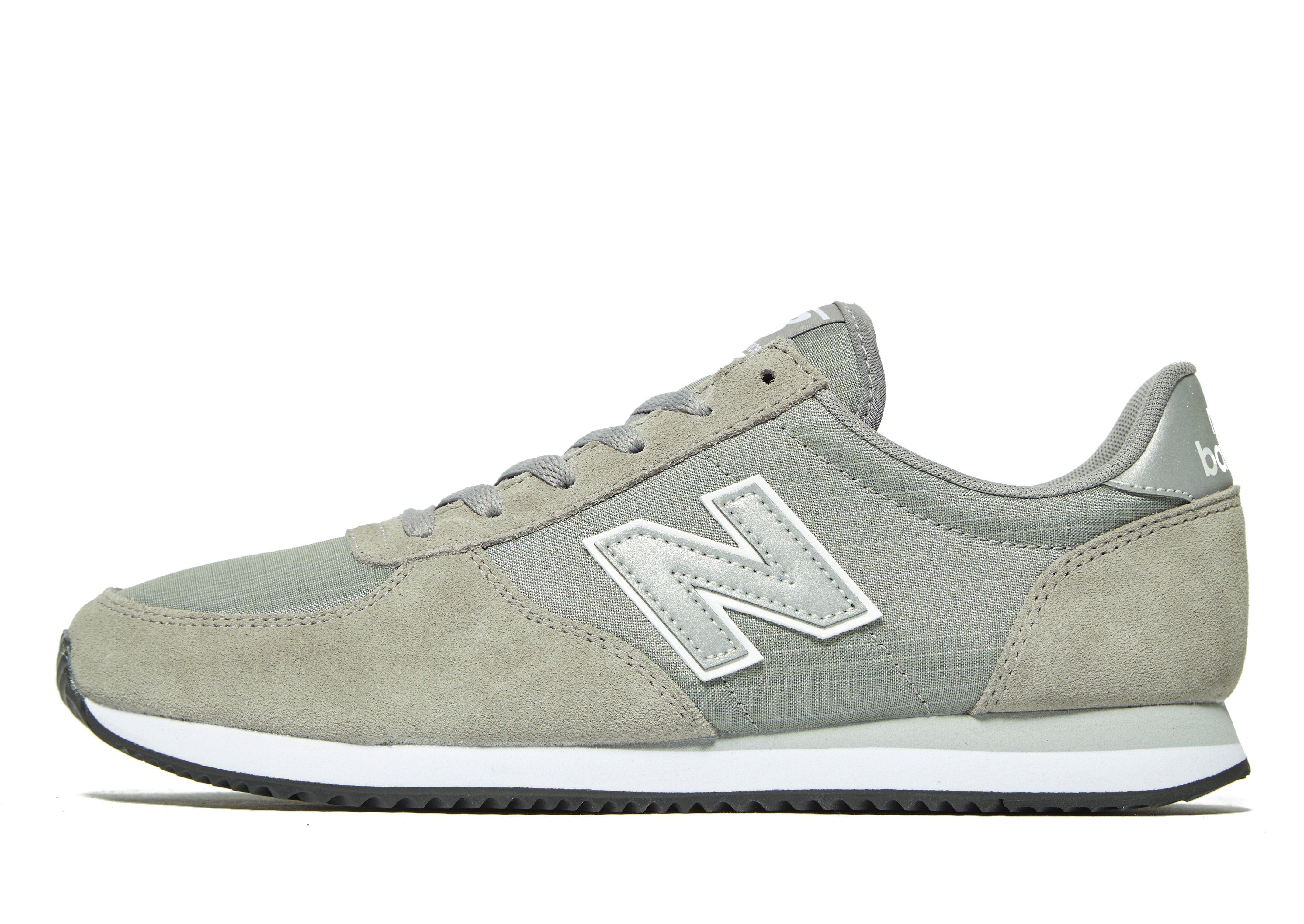 New Balance Suede 220 Ripstop in Grey 