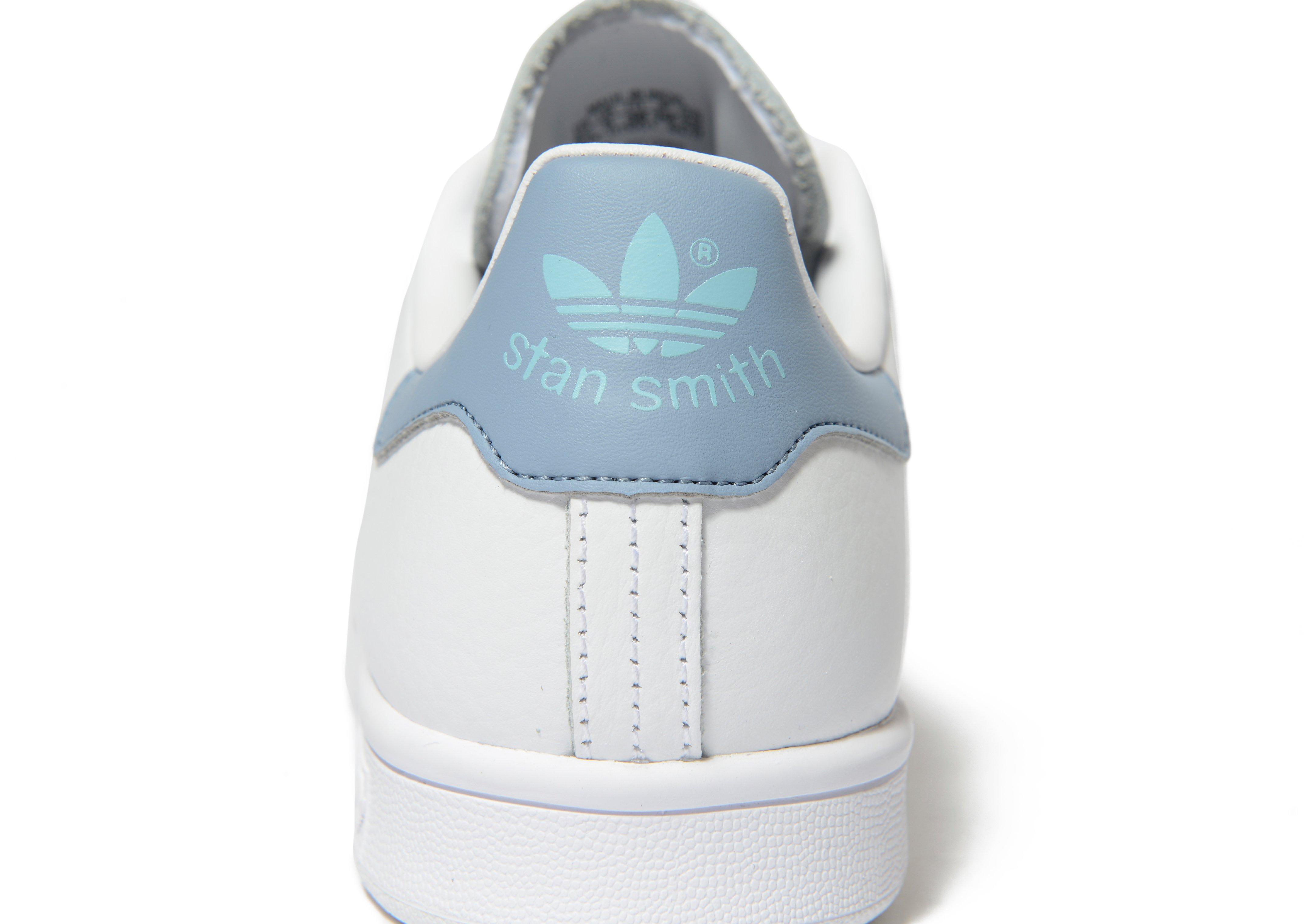 all white stan smith junior