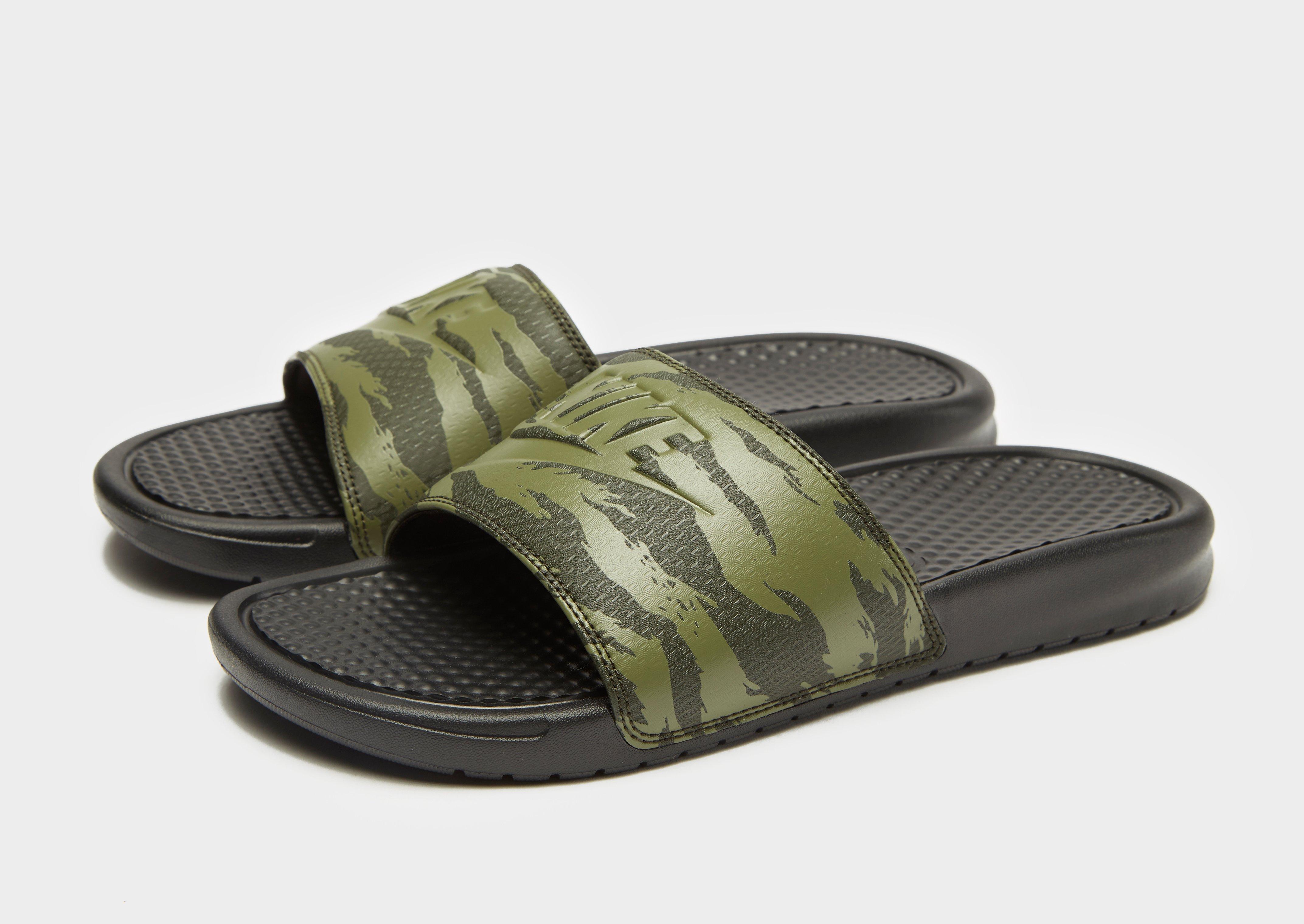 Nike Synthetic Benassi Slides in Green/Black (Green) for Men - Lyst