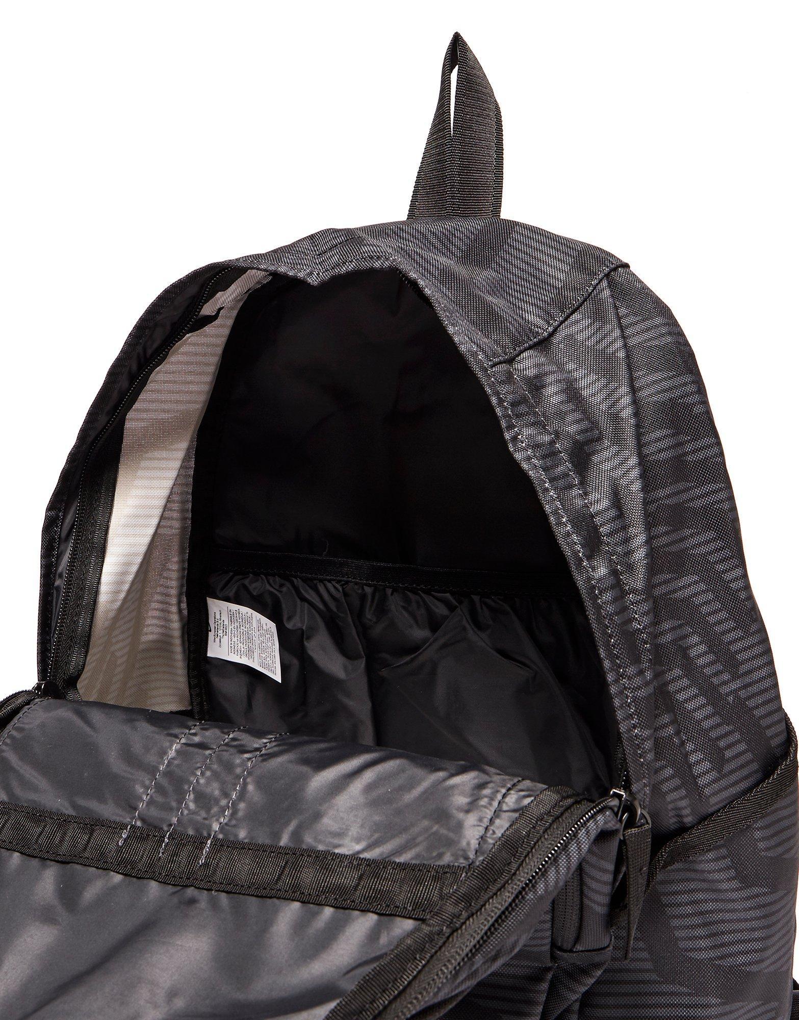 nike soleday camo backpack