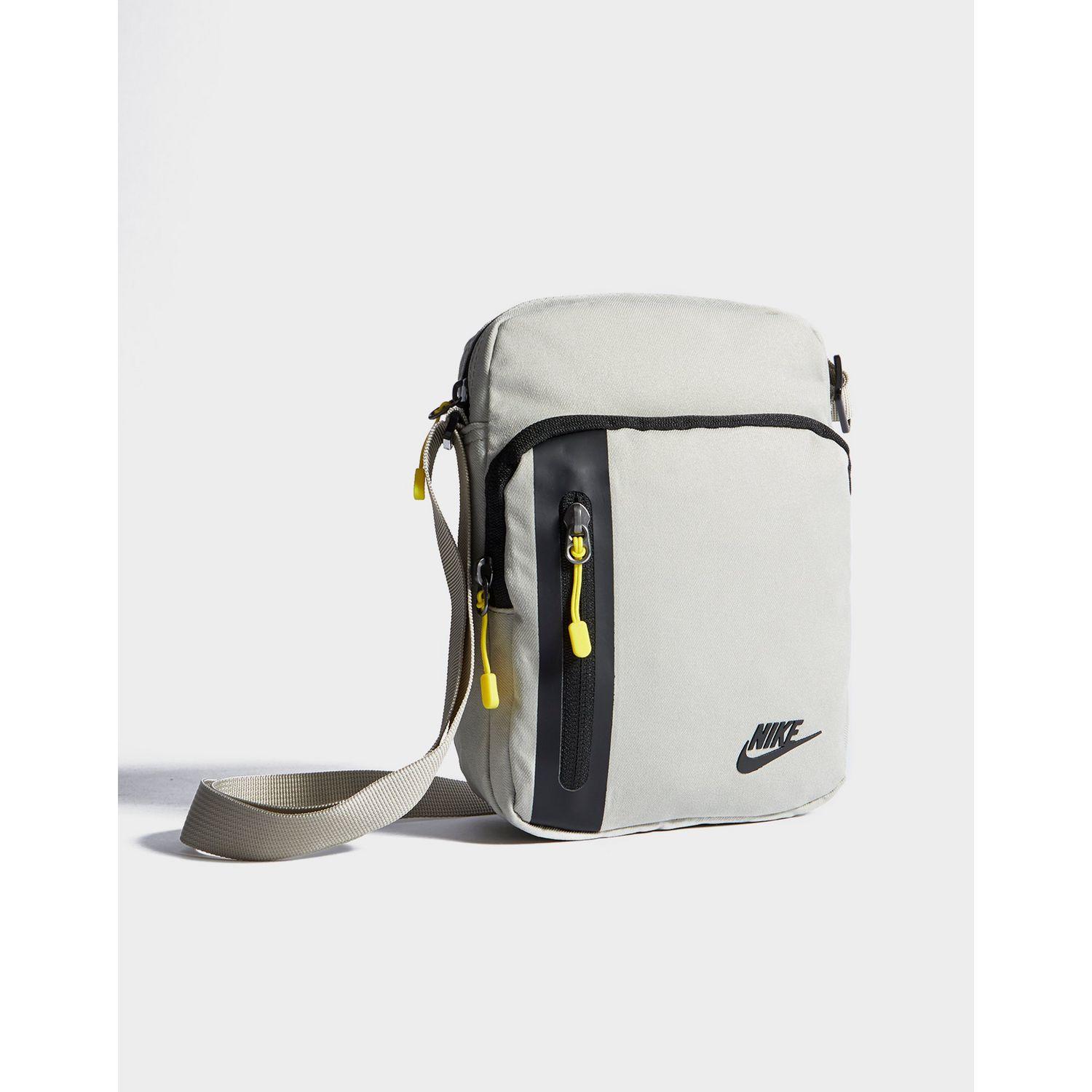 nike core small crossbody bag