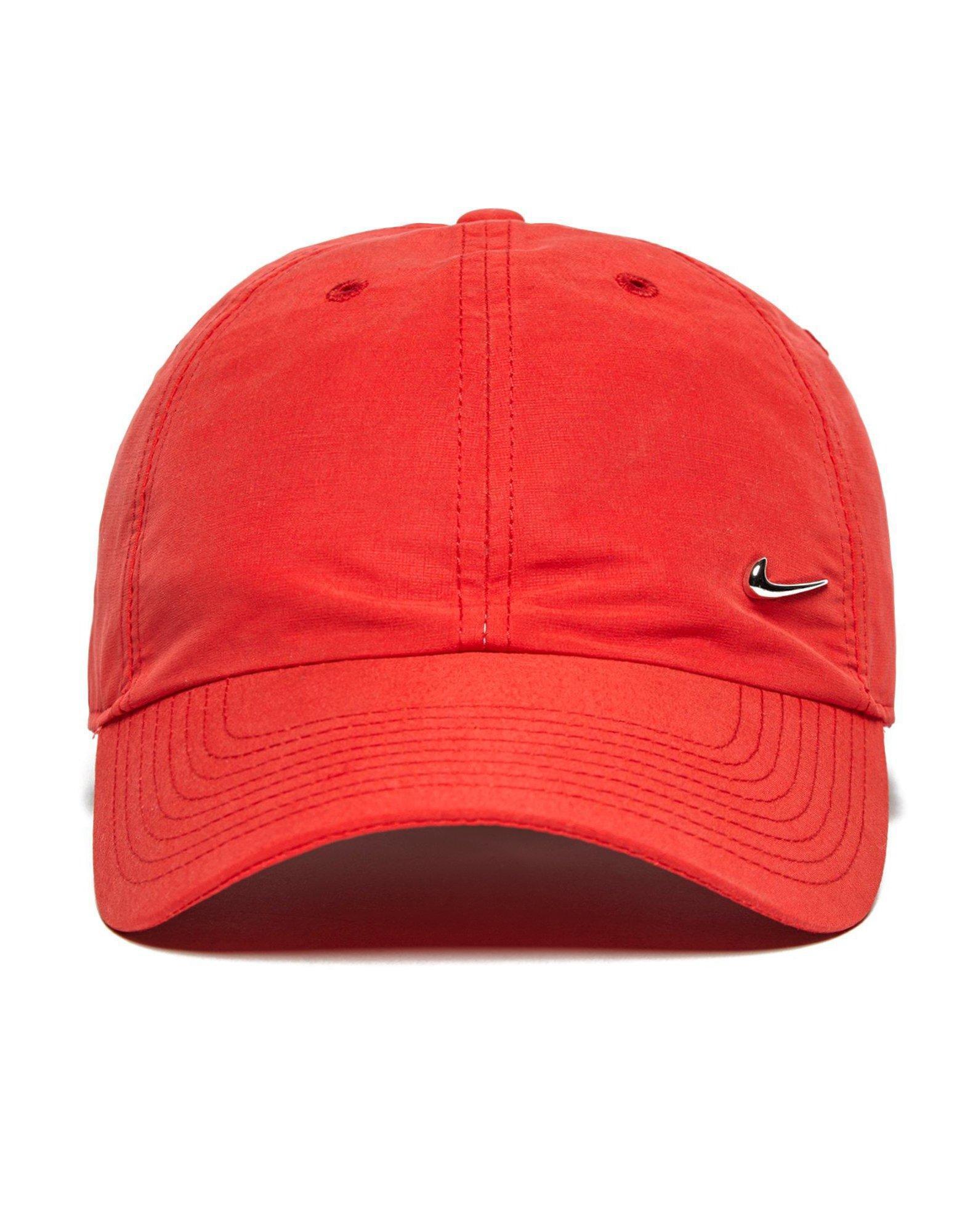 nike side swoosh cap
