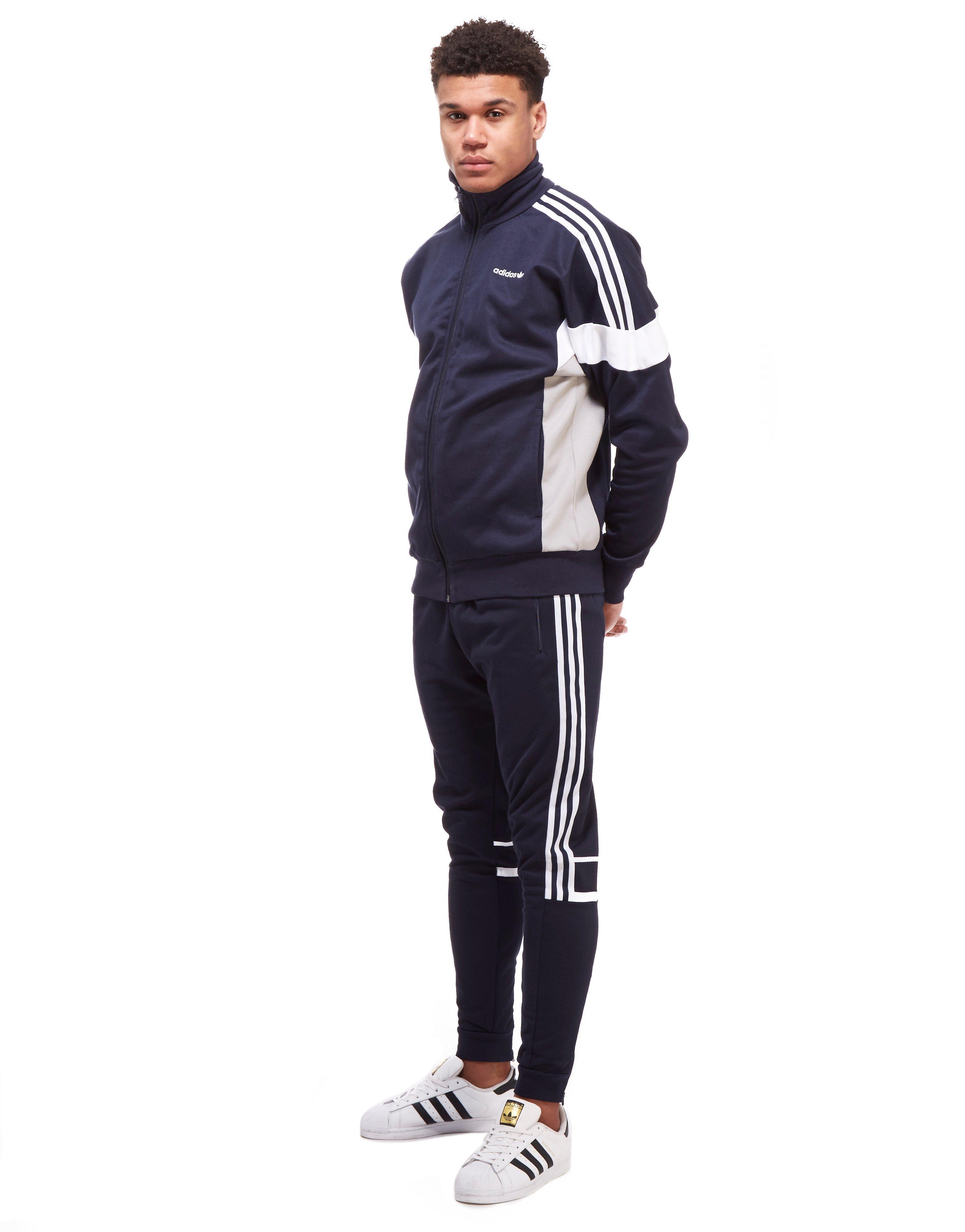 adidas originals challenger