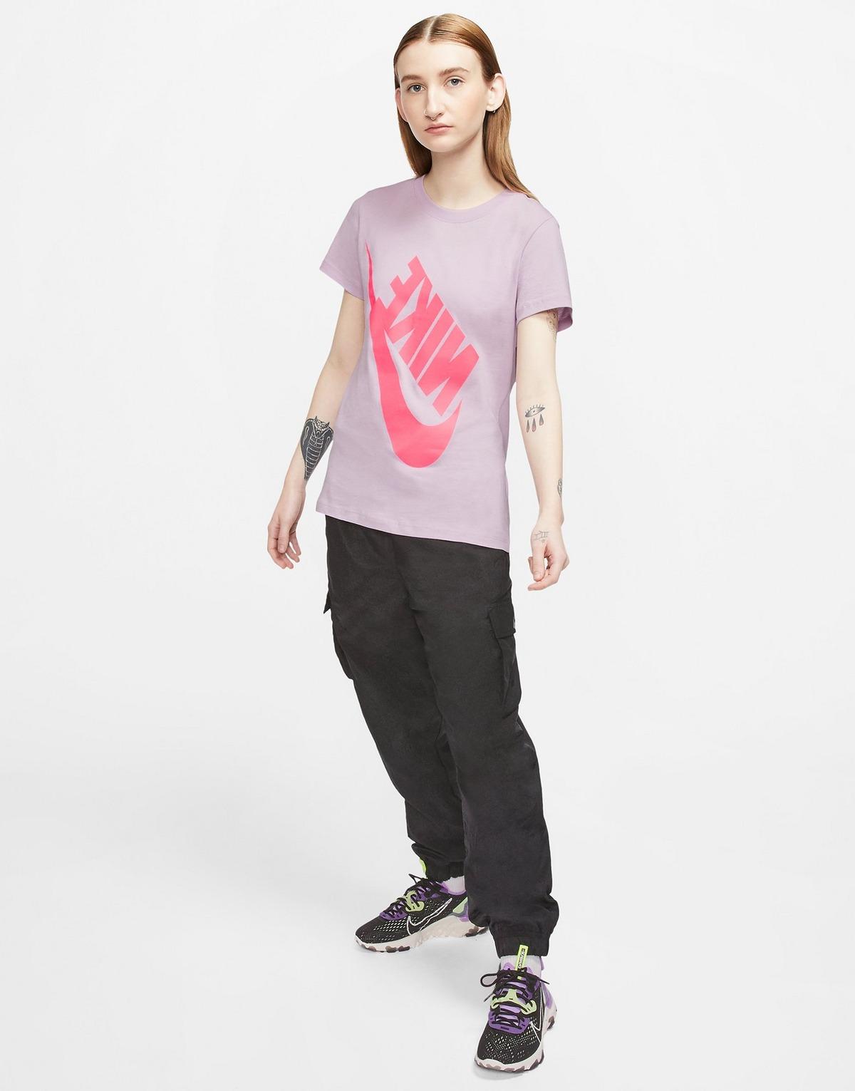 Nike Cotton Swoosh Graphic T-shirt in Pink - Lyst