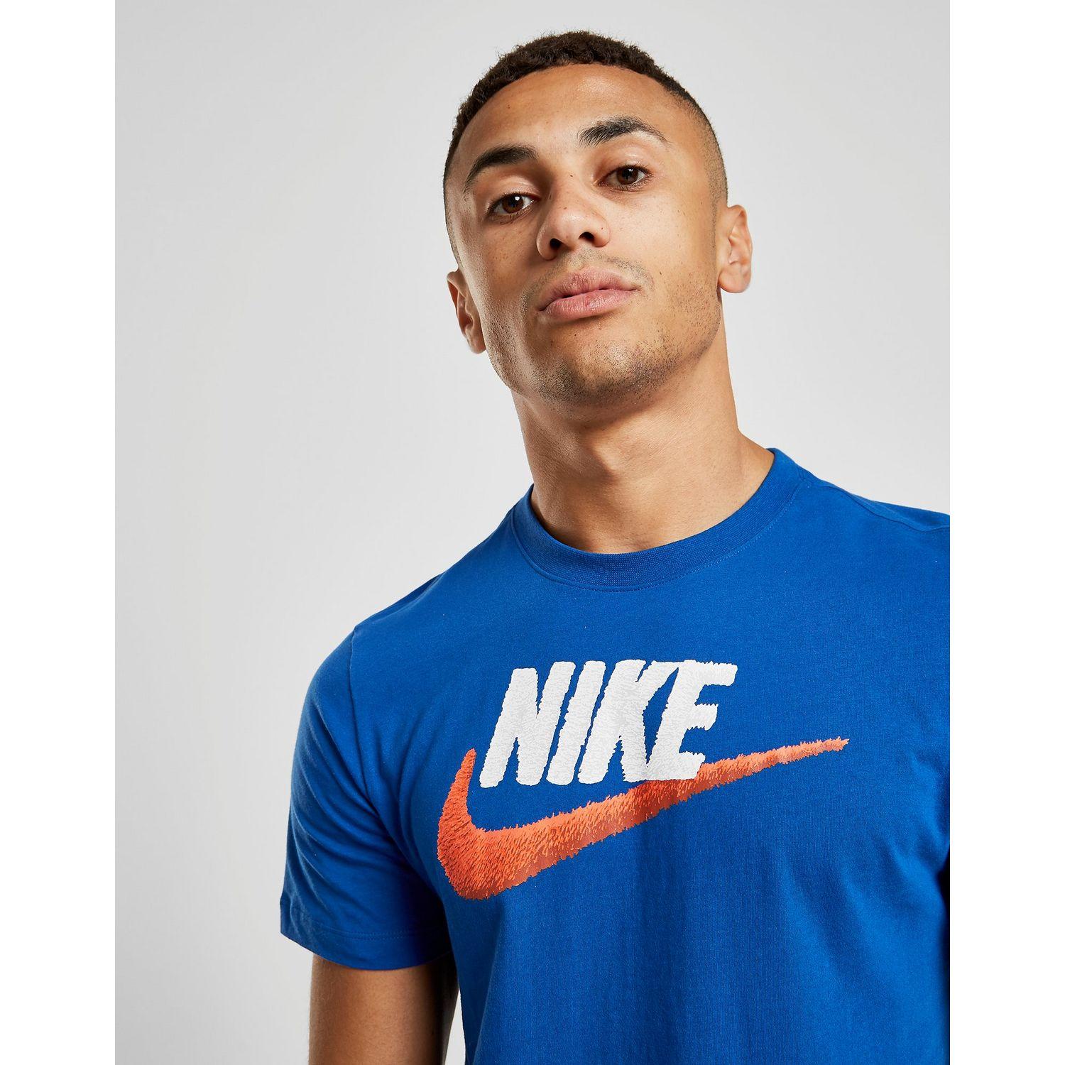 Buy > white and blue nike t shirt > in stock