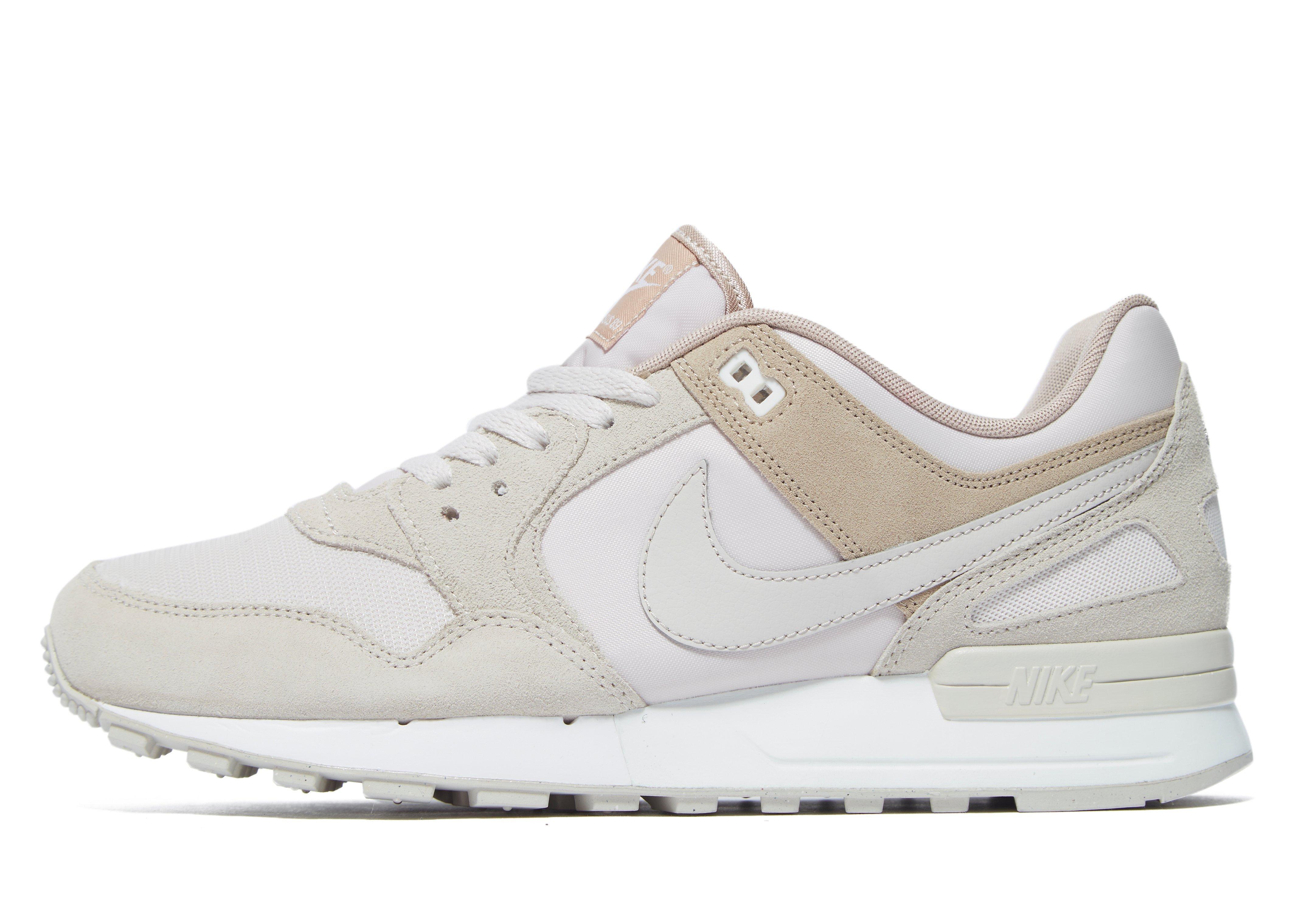 nike air pegasus 89 desert sand