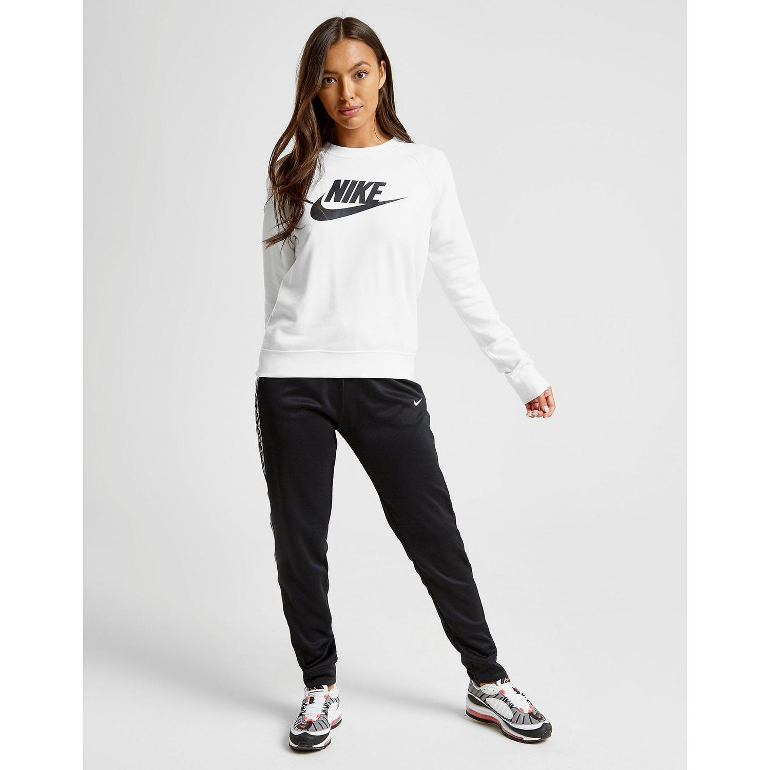 nike essential futura crew sweatshirt