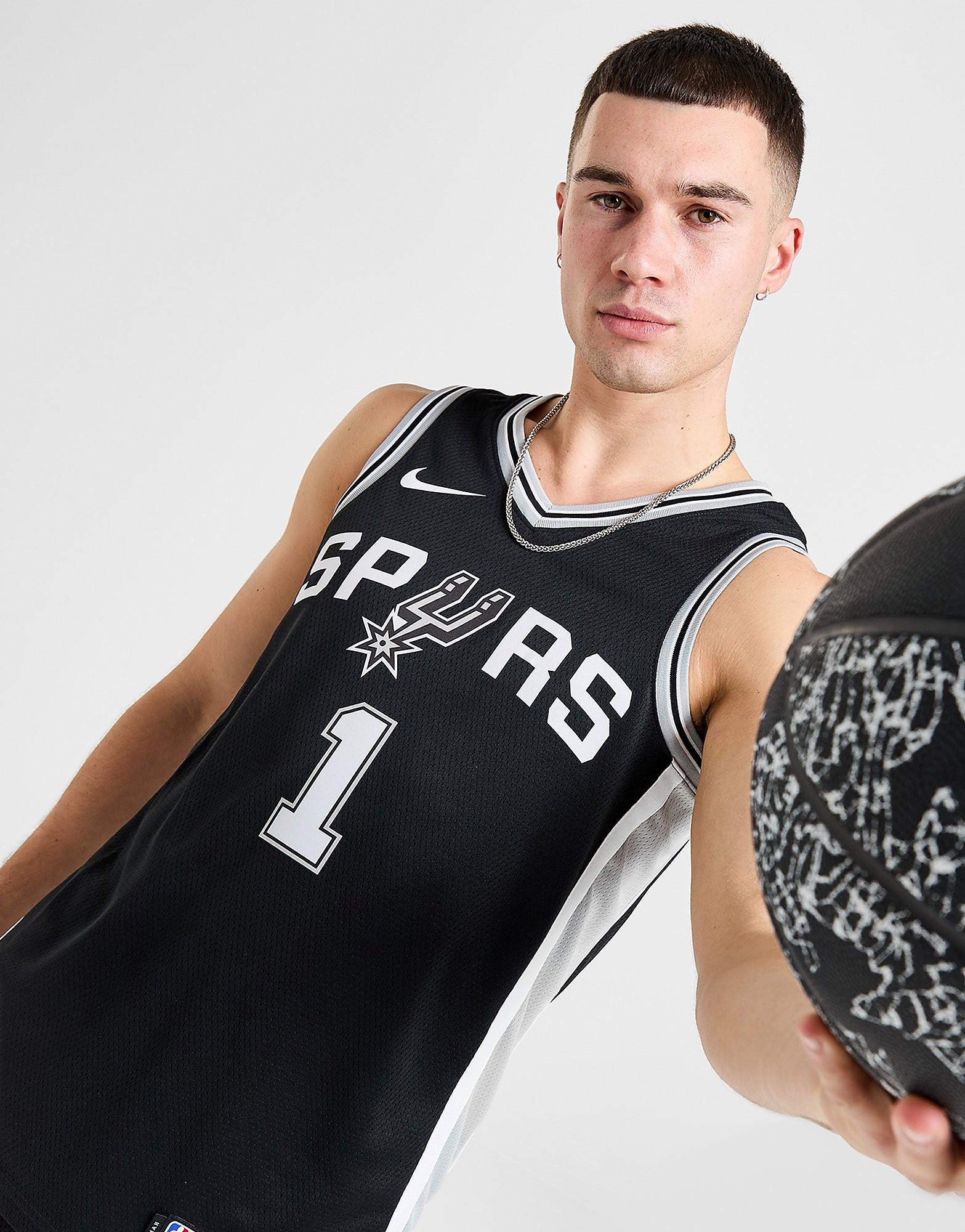Maillot Débardeur Basket-Ball Sport Match Porté Civitanova Marque N°18