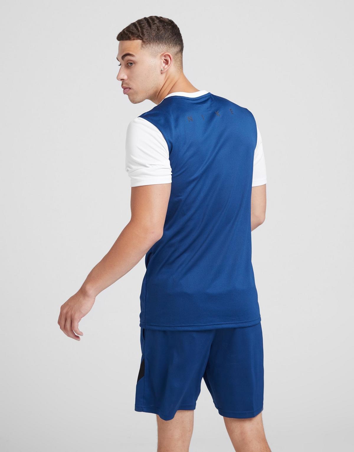 next nike t shirt
