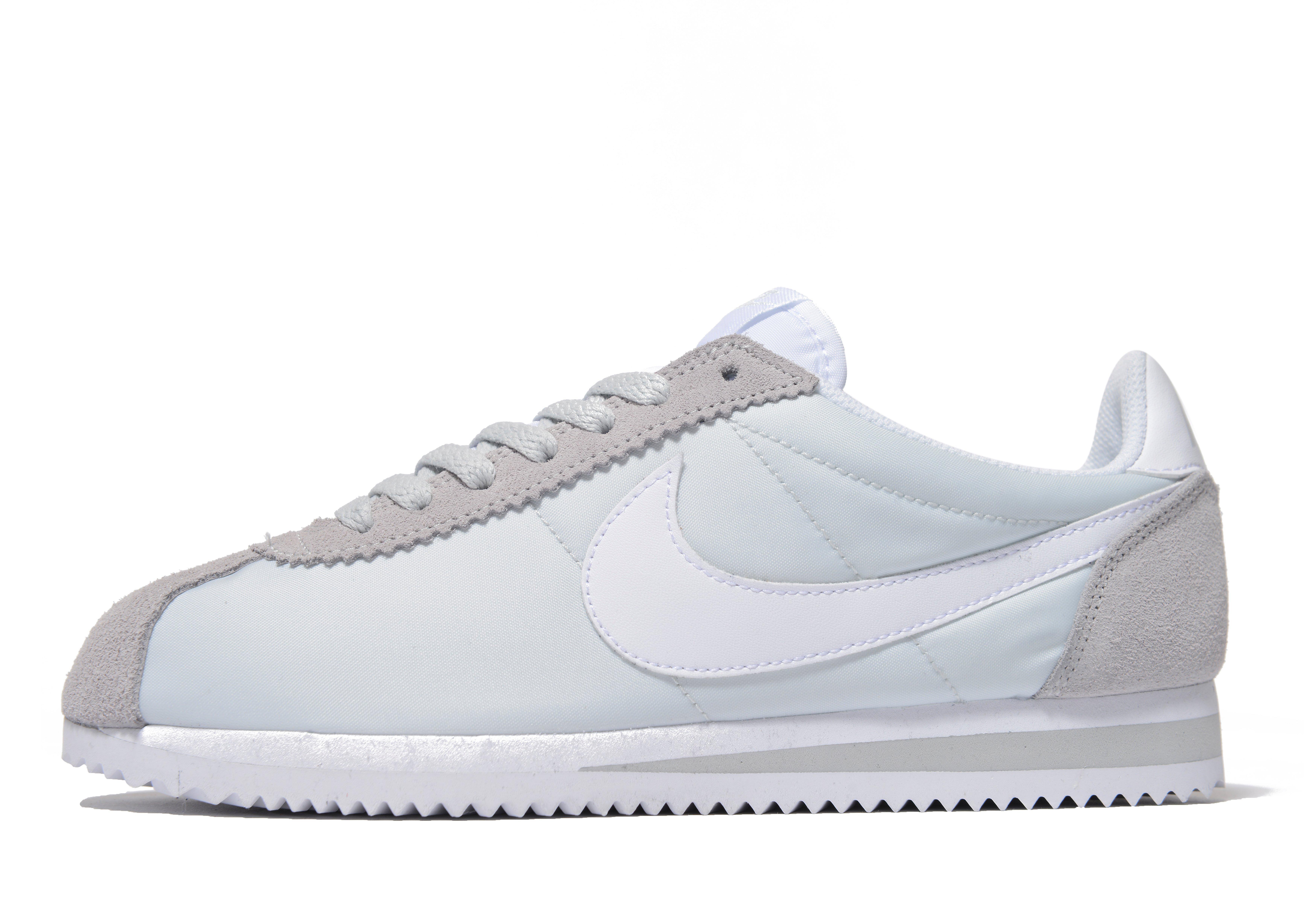 nike cortez trainers white
