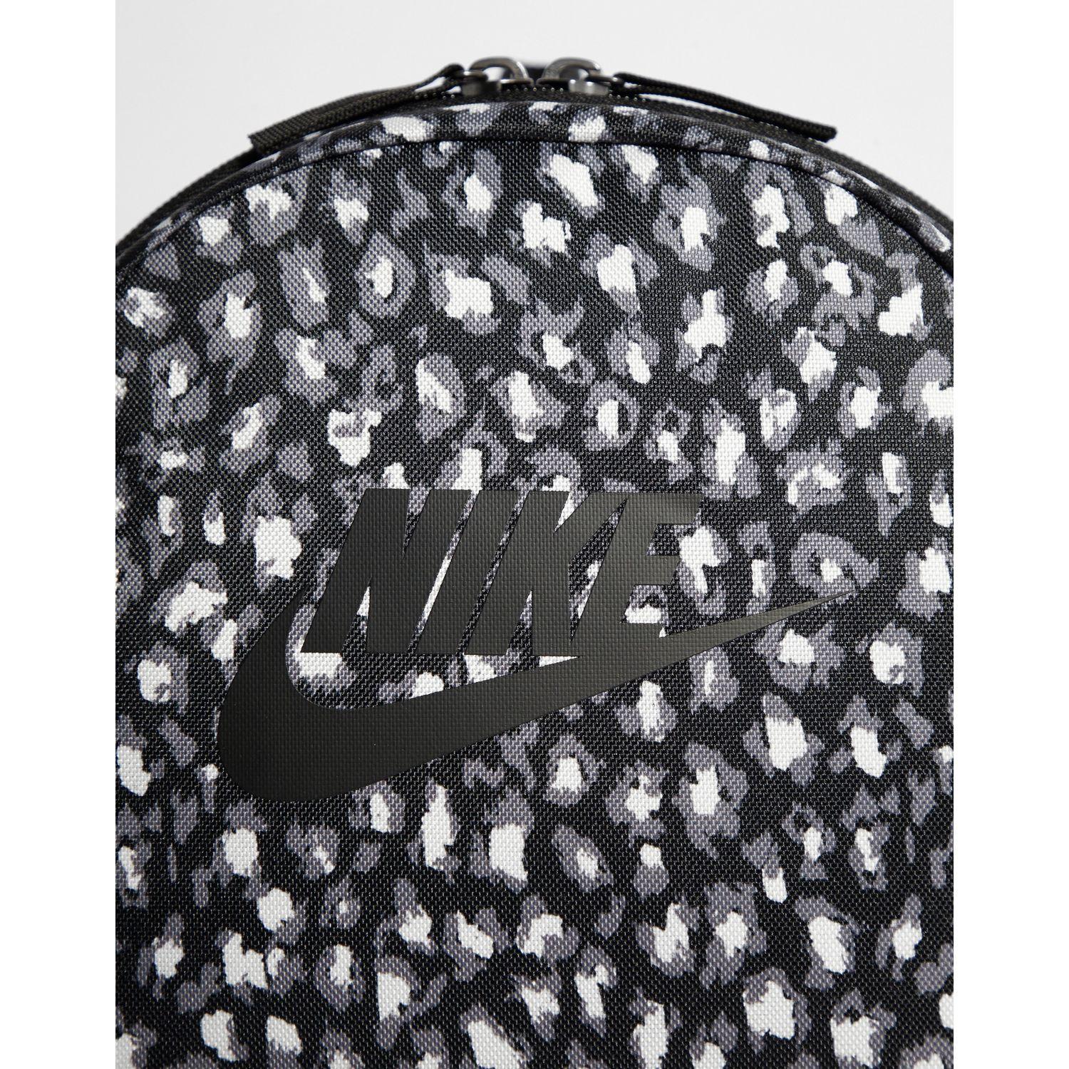 Nike Heritage Animal Print Backpack Top Sellers, UP TO 57% OFF |  www.loop-cn.com