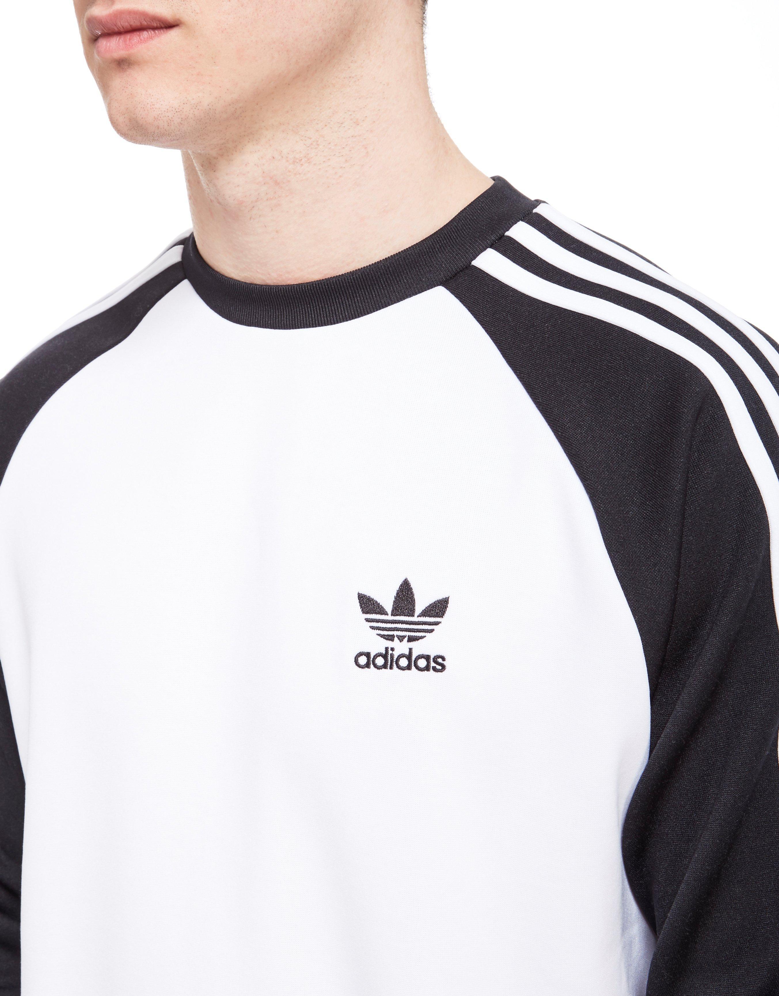 صورة أرز عزل adidas originals superstar crew neck sweatshirt -  thewakebabes.com