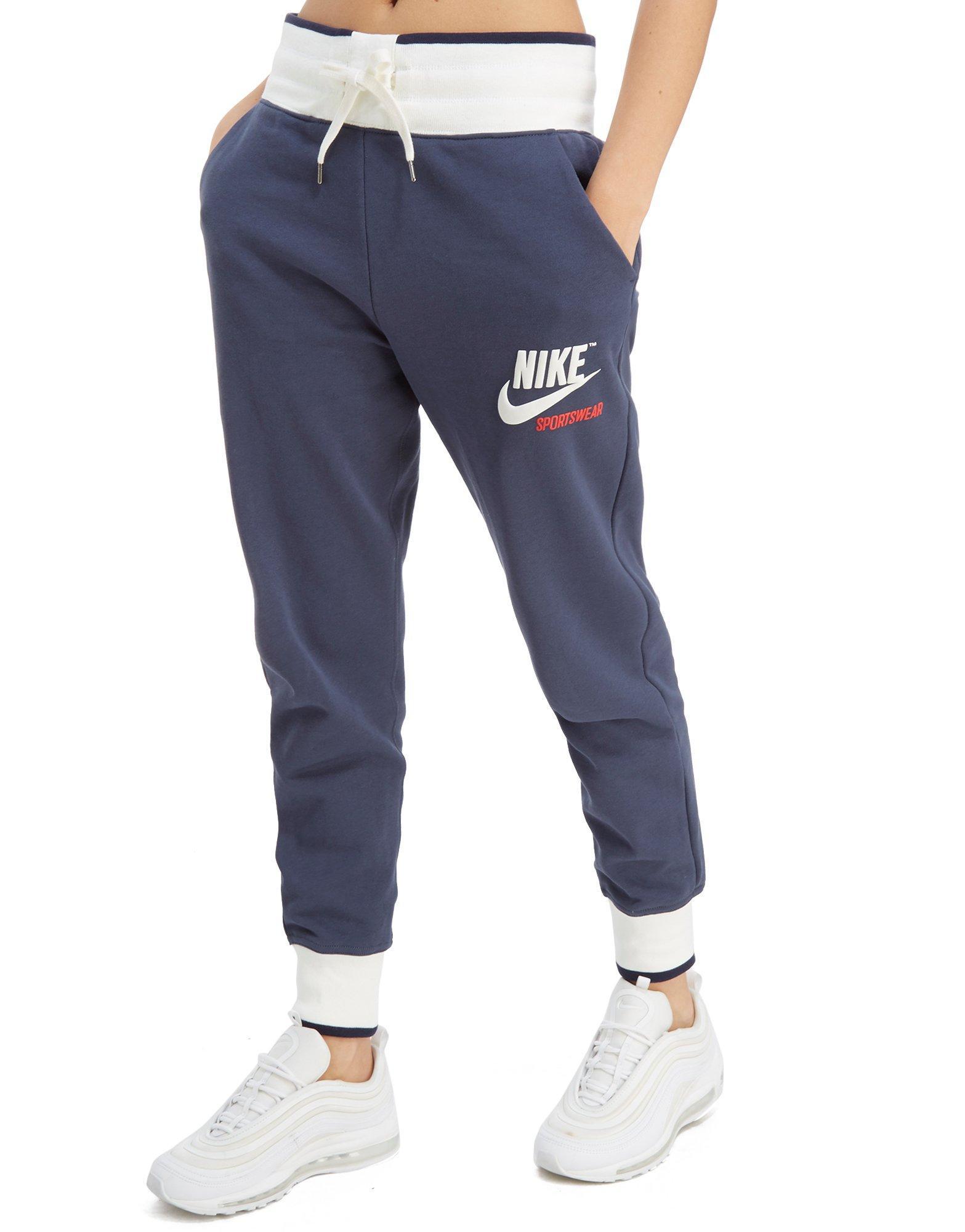 nike archive jogger