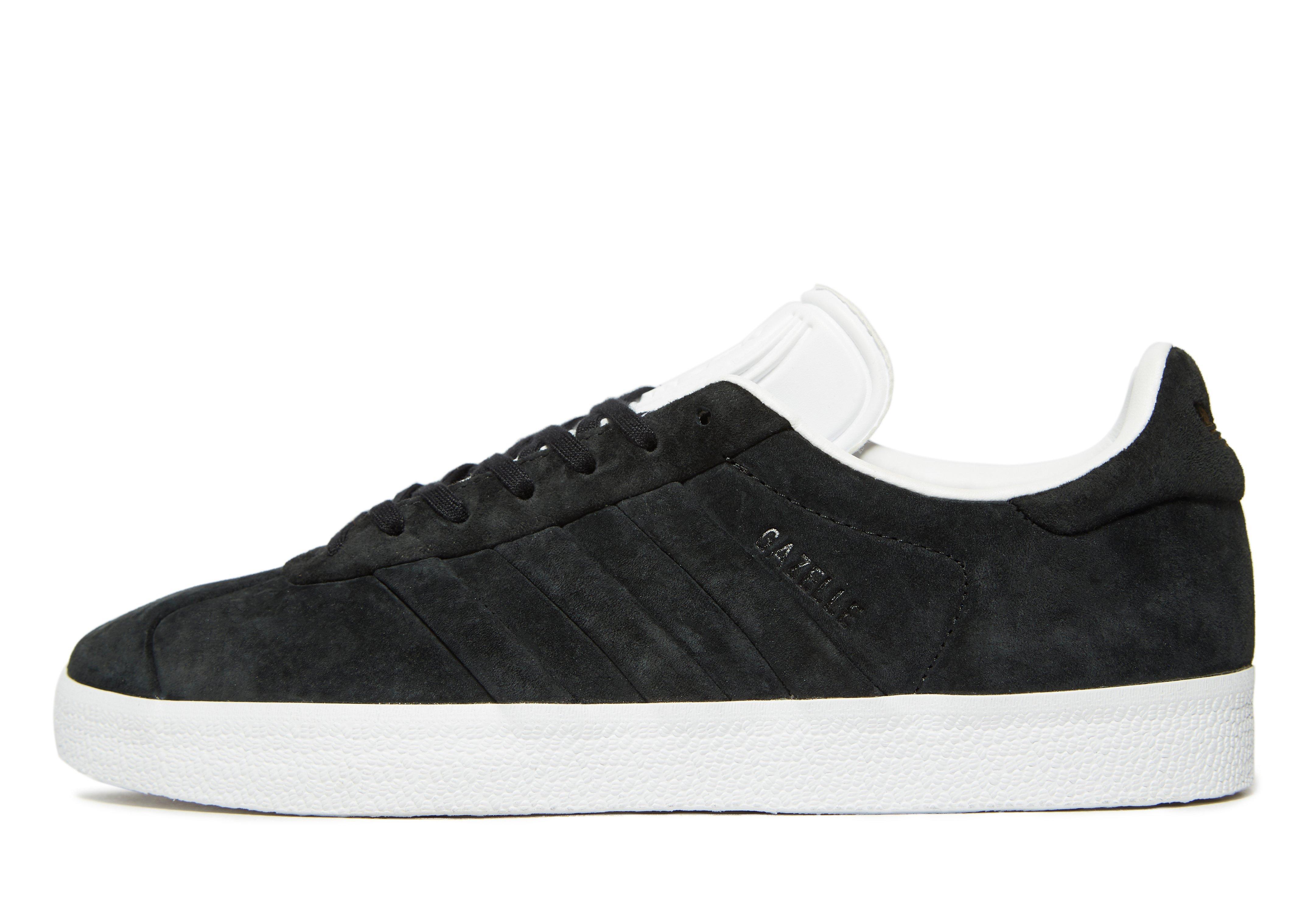 adidas stitch and turn black