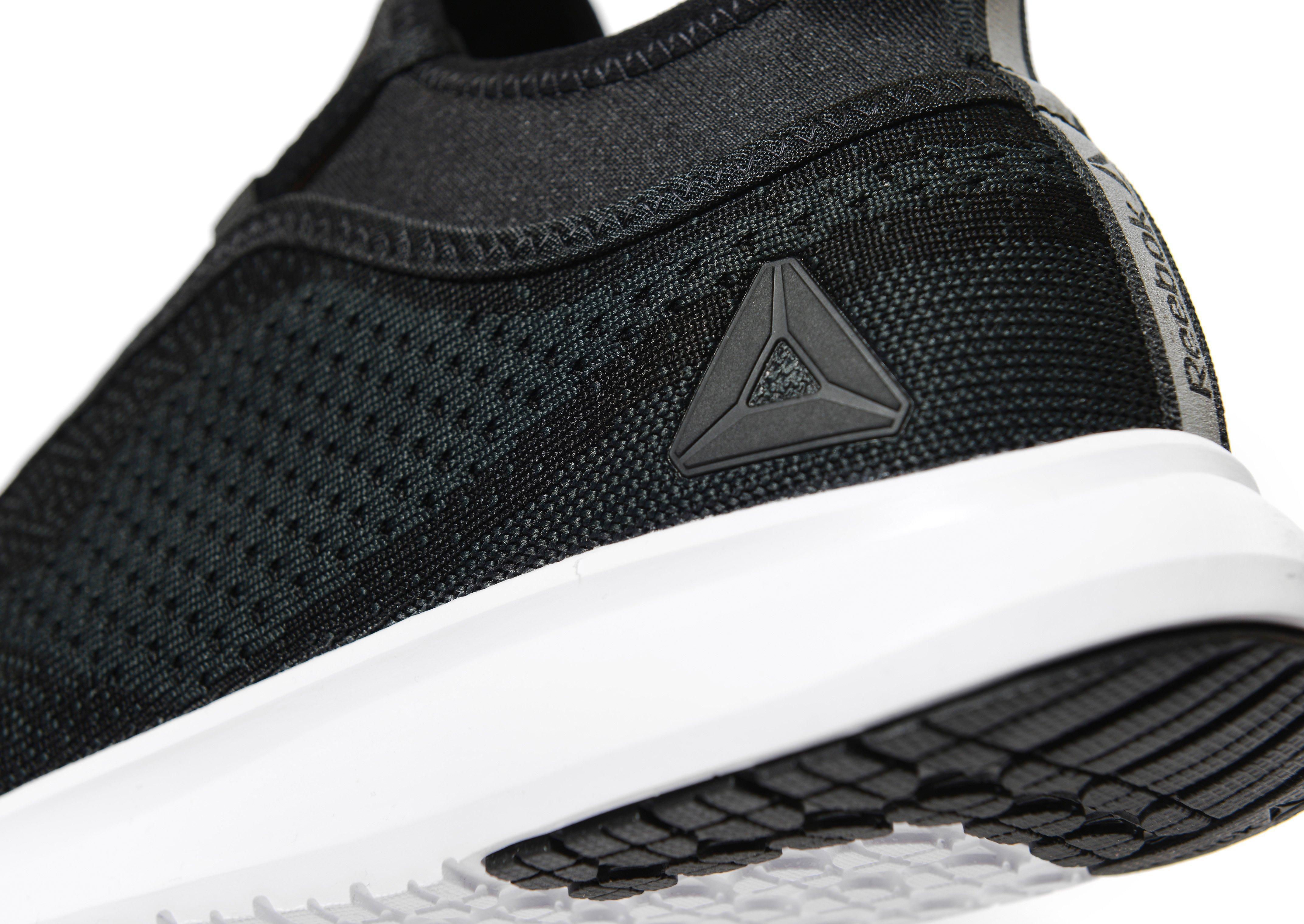 reebok plus runner ultraknit