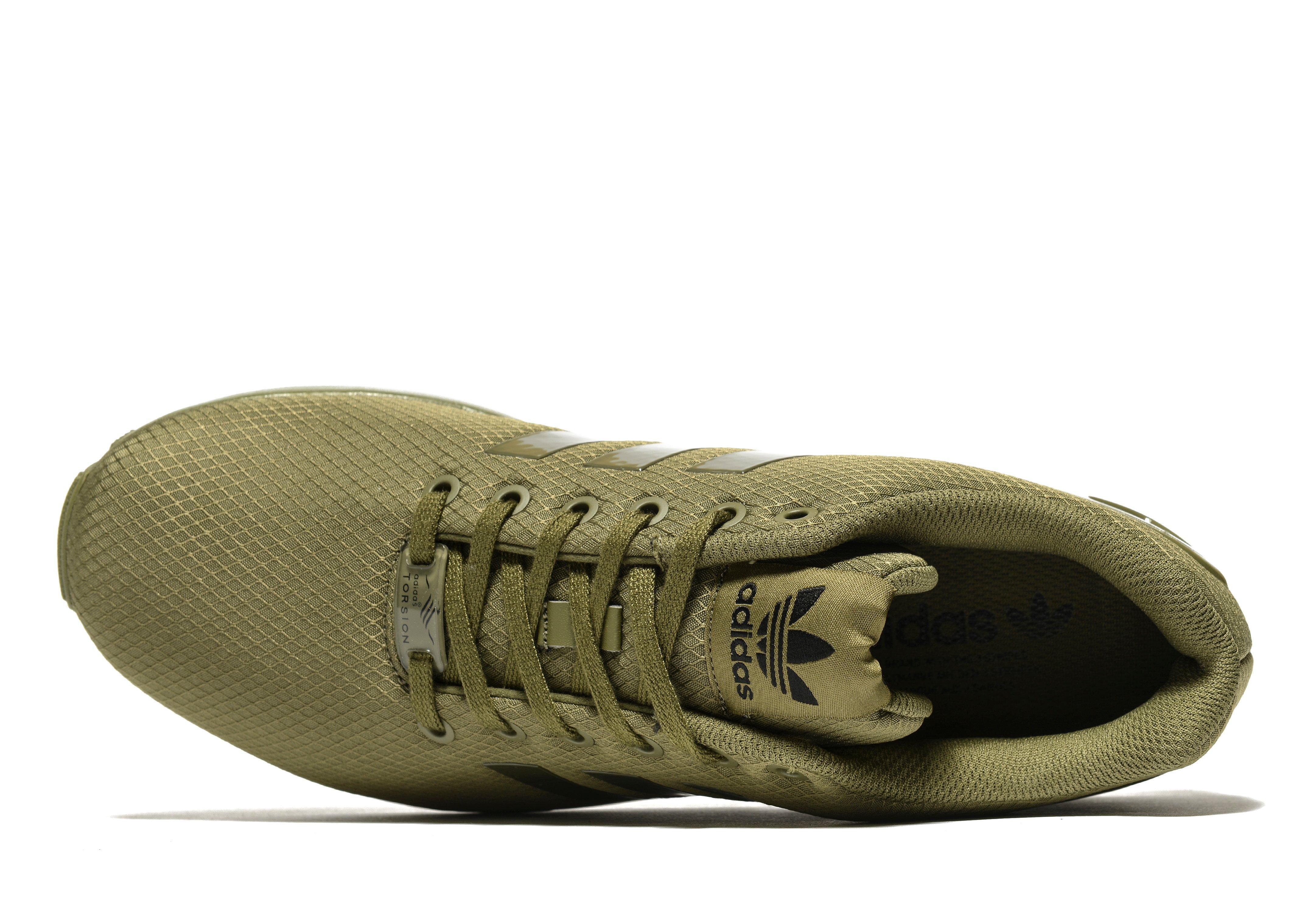 Zx Flux Ripstop in Olive (Green 