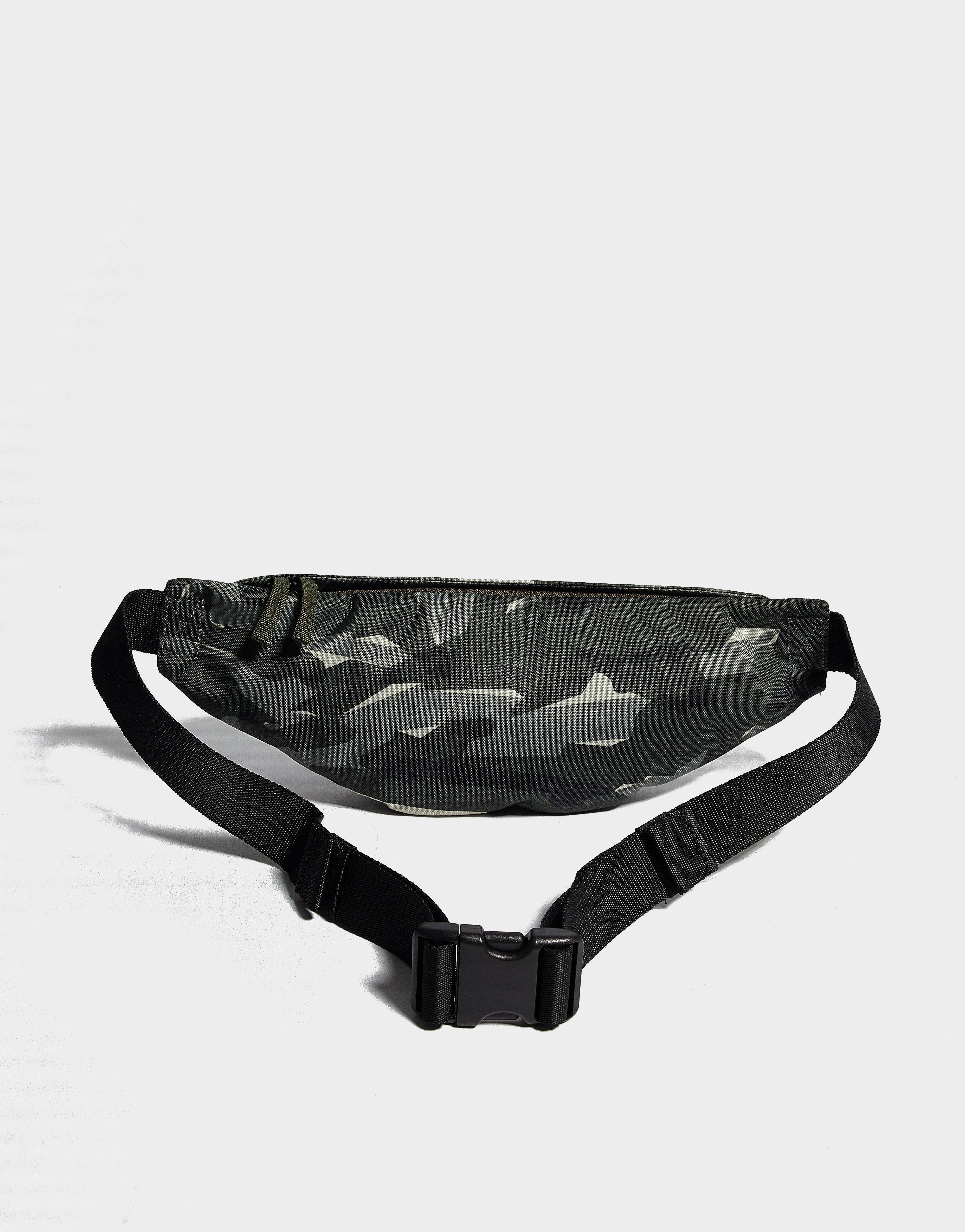 waist bag nike camo