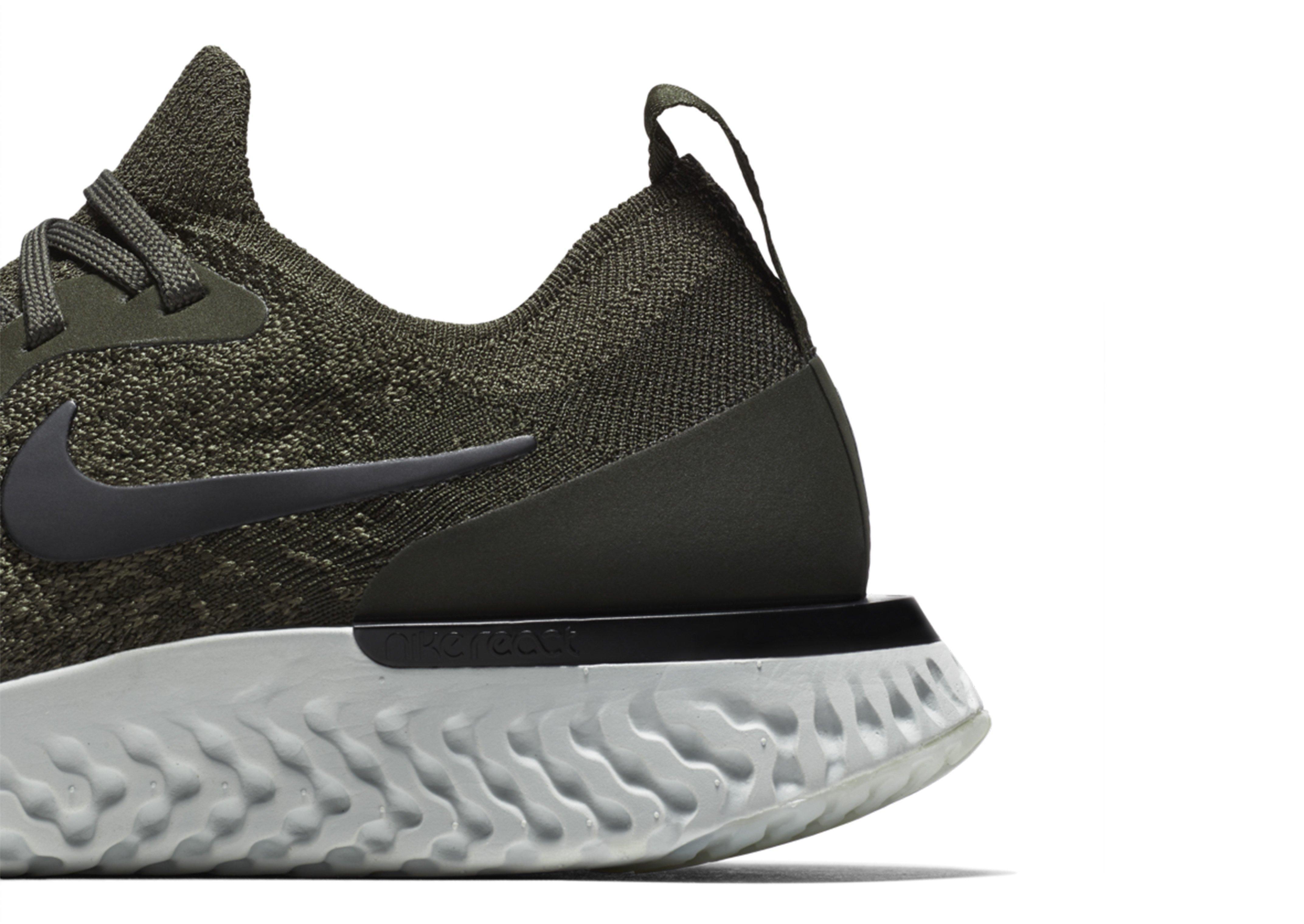 Nike Synthetic Epic React Flyknit in Green - Lyst