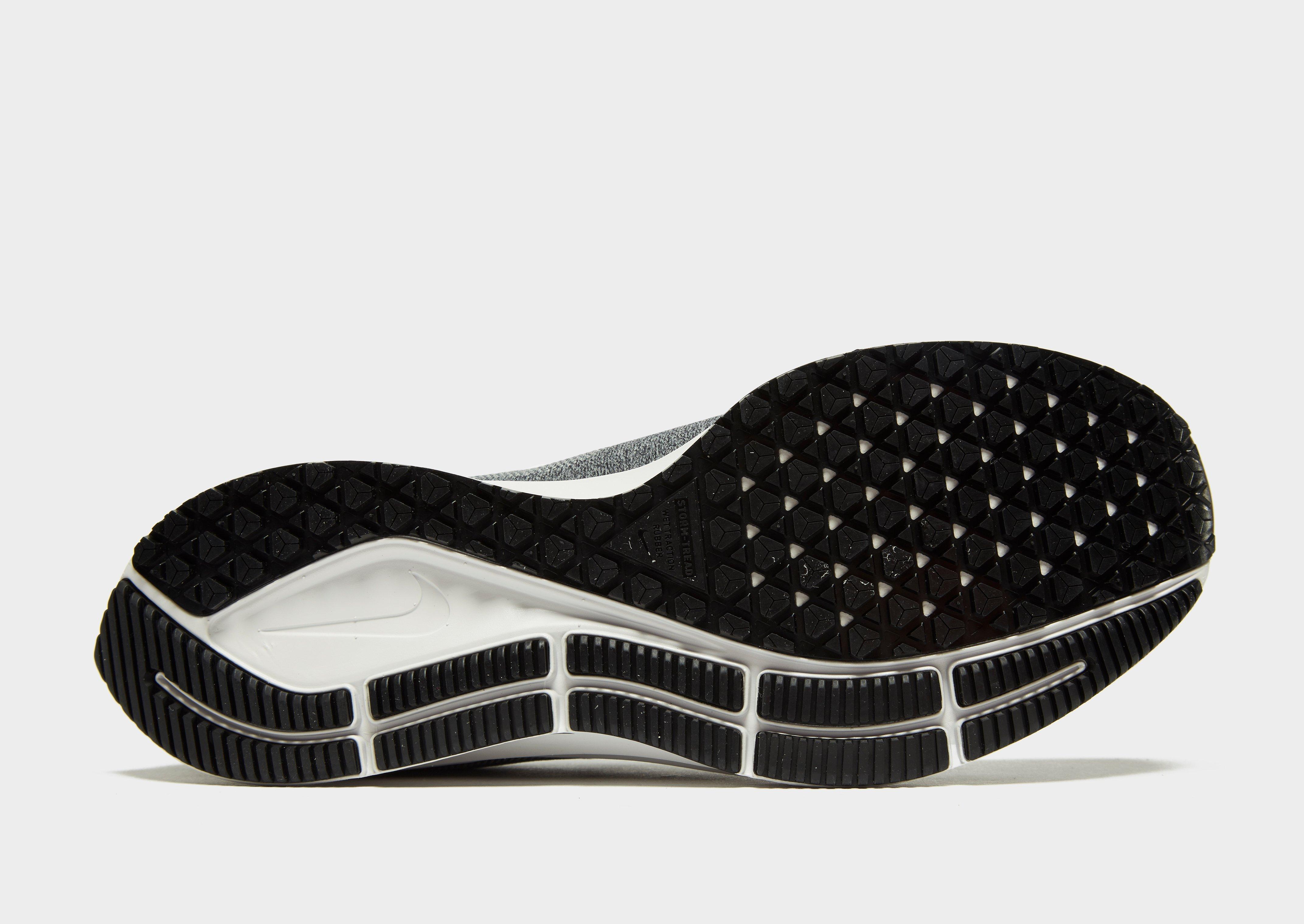 Nike Synthetic Air Zoom Pegasus 35 Shield Water-repellent Men's Running Shoe in Black/Grey 