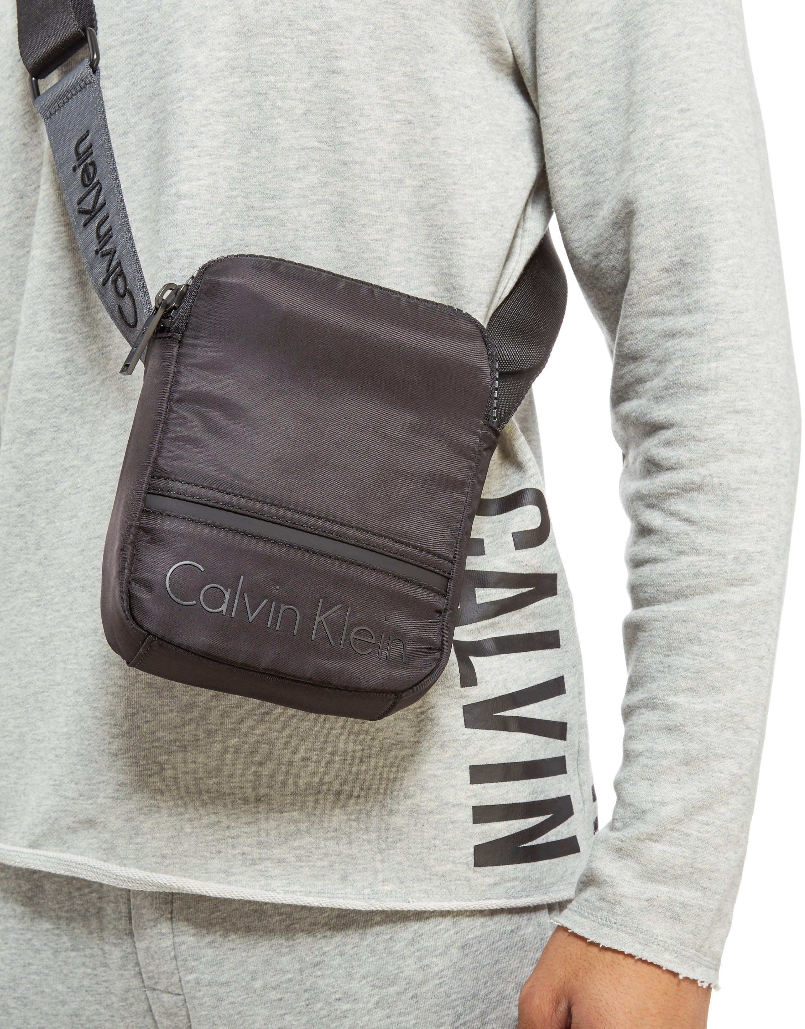 calvin klein reporter bag