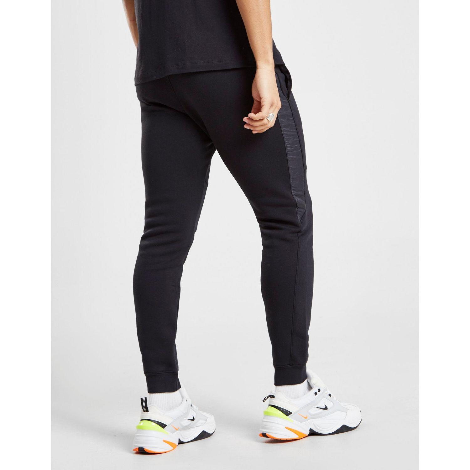 Nike Hybrid Fleece Joggers in Black for 