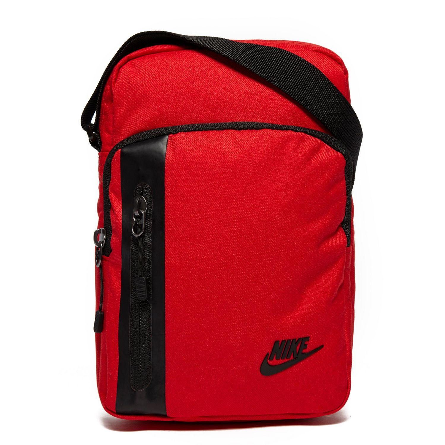 Nike Synthetic Core Small 3.0 Pouch Bag in University Red (Red) - Lyst