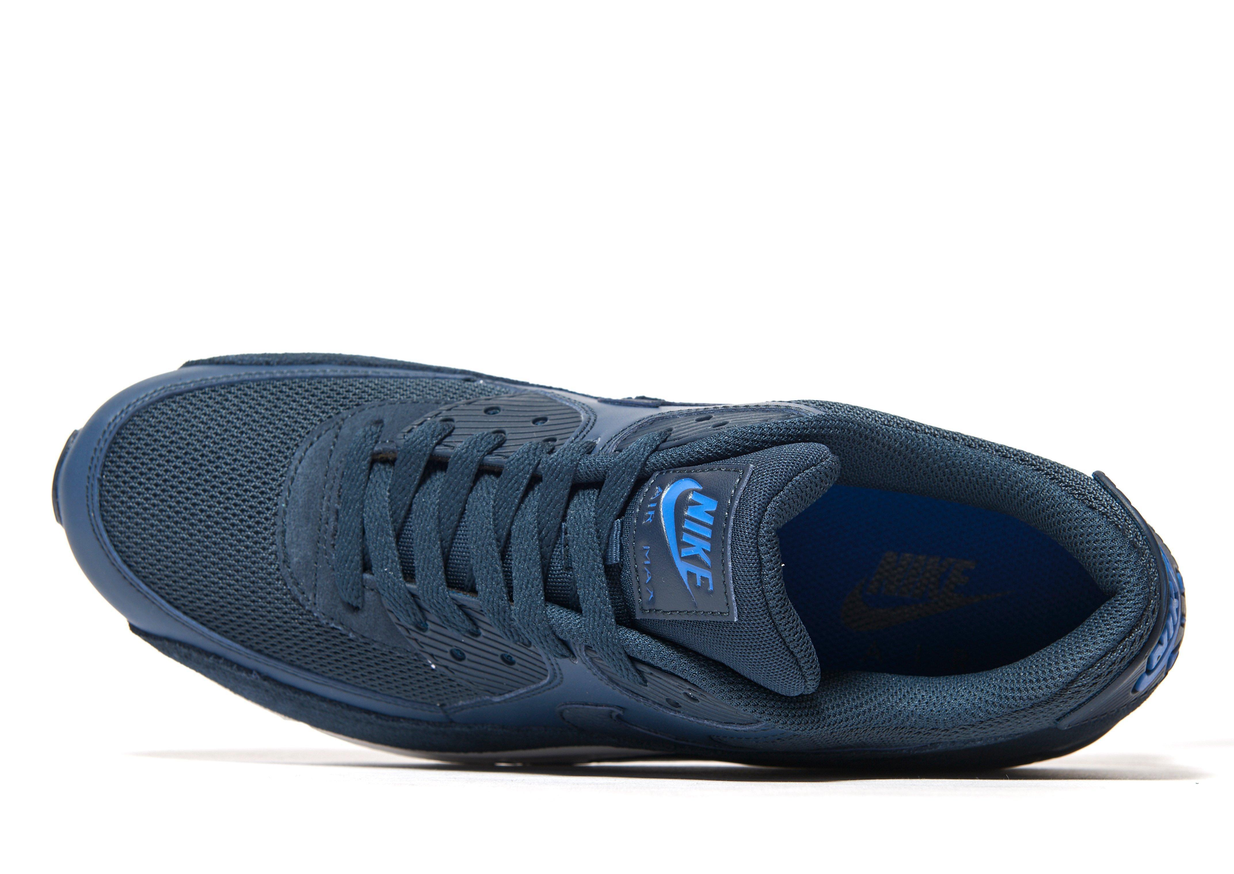 navy blue trainers nike