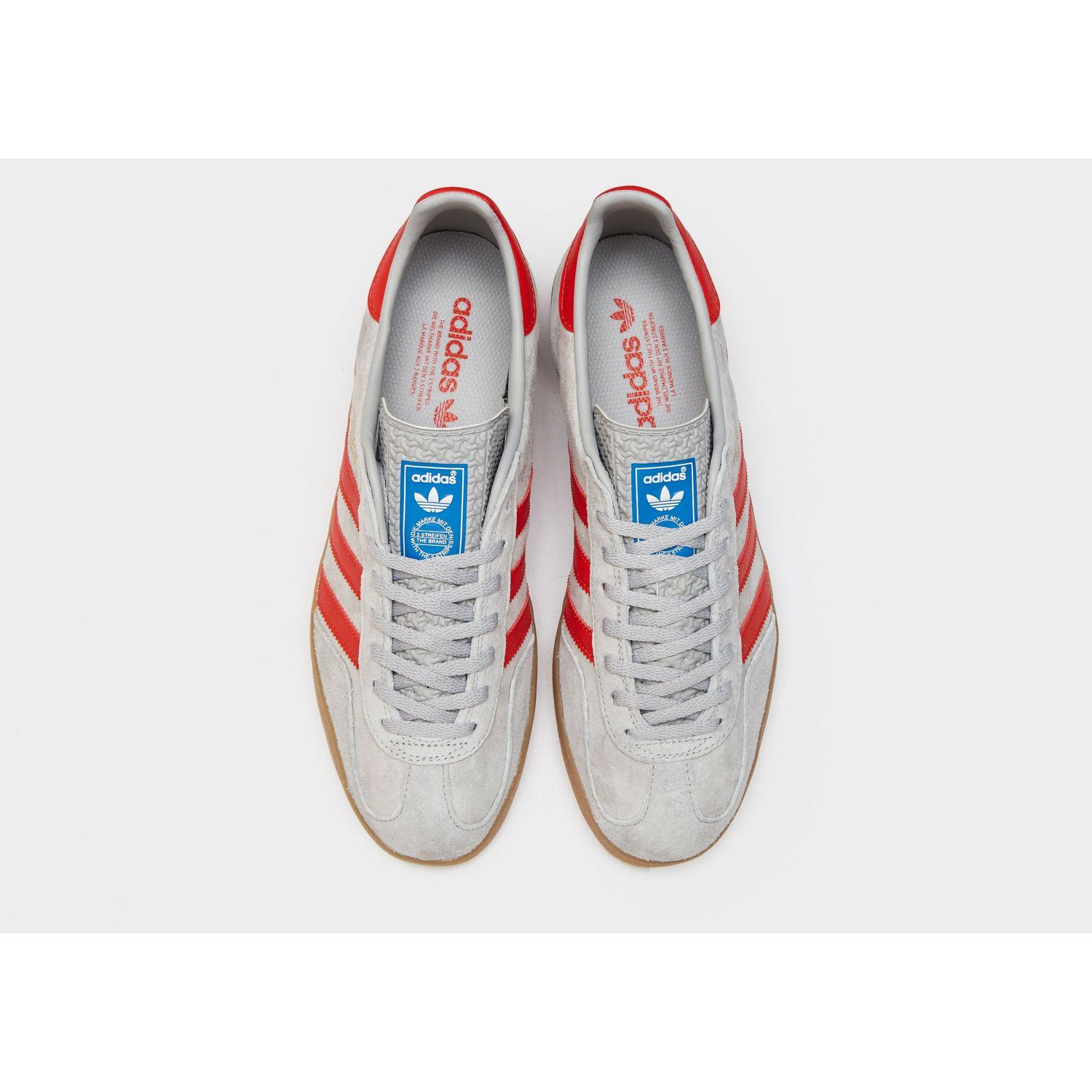 gazelle indoor grey red