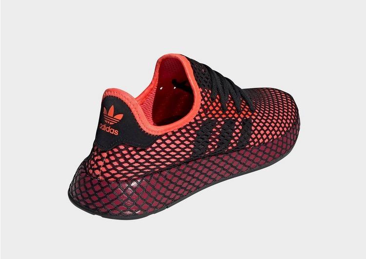 deerupt runner red