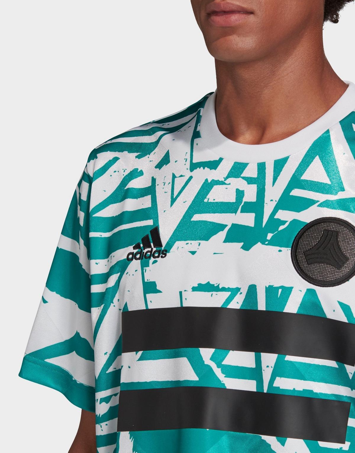 adidas Originals Synthetic Tan Dna Graphic Number 10 Jersey in ... adidas Originals Synthetic Tan Dna Graphic Number 10 Jersey in ...