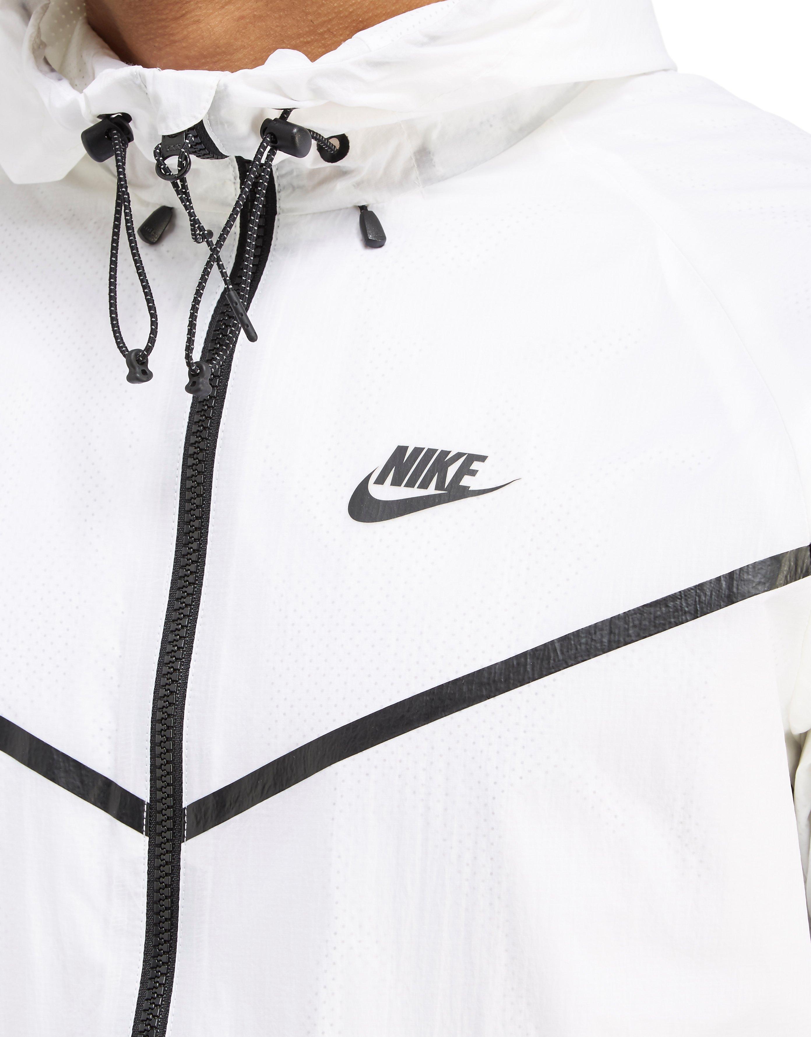 nike tech aeroshield windrunner