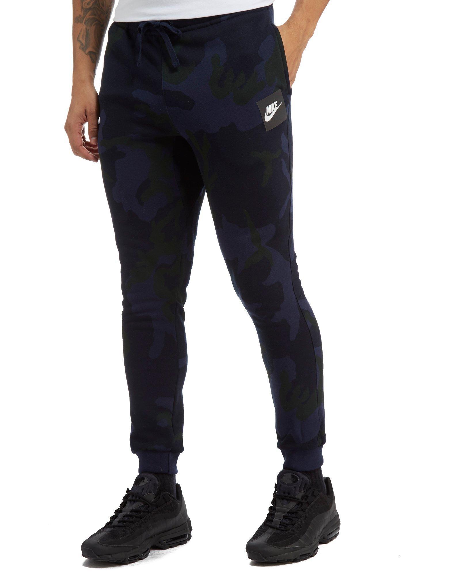 nike camo fleece pants