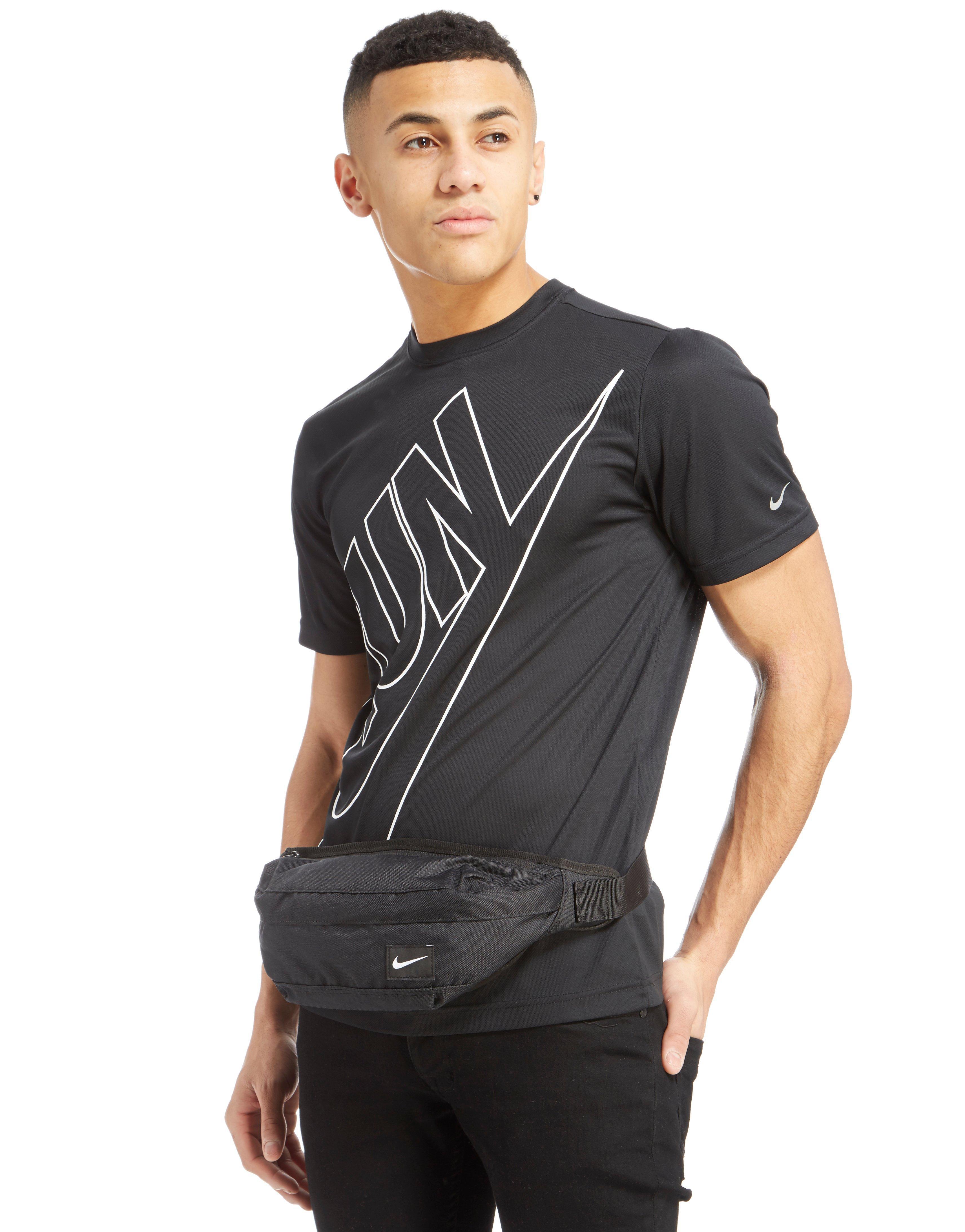 Nike Synthetic Hood Waist Bag in Black for Men - Lyst