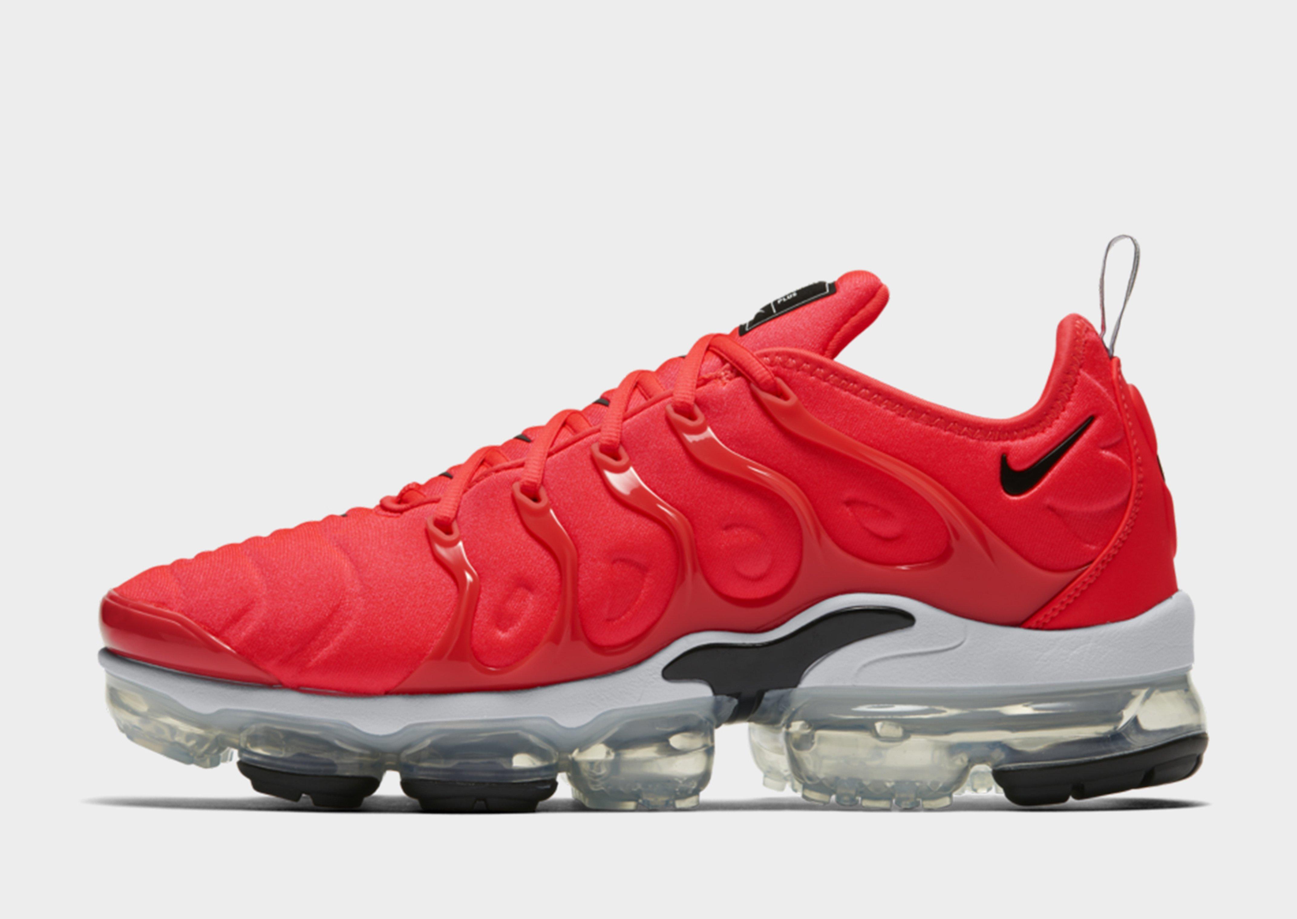 red vapourmax plus