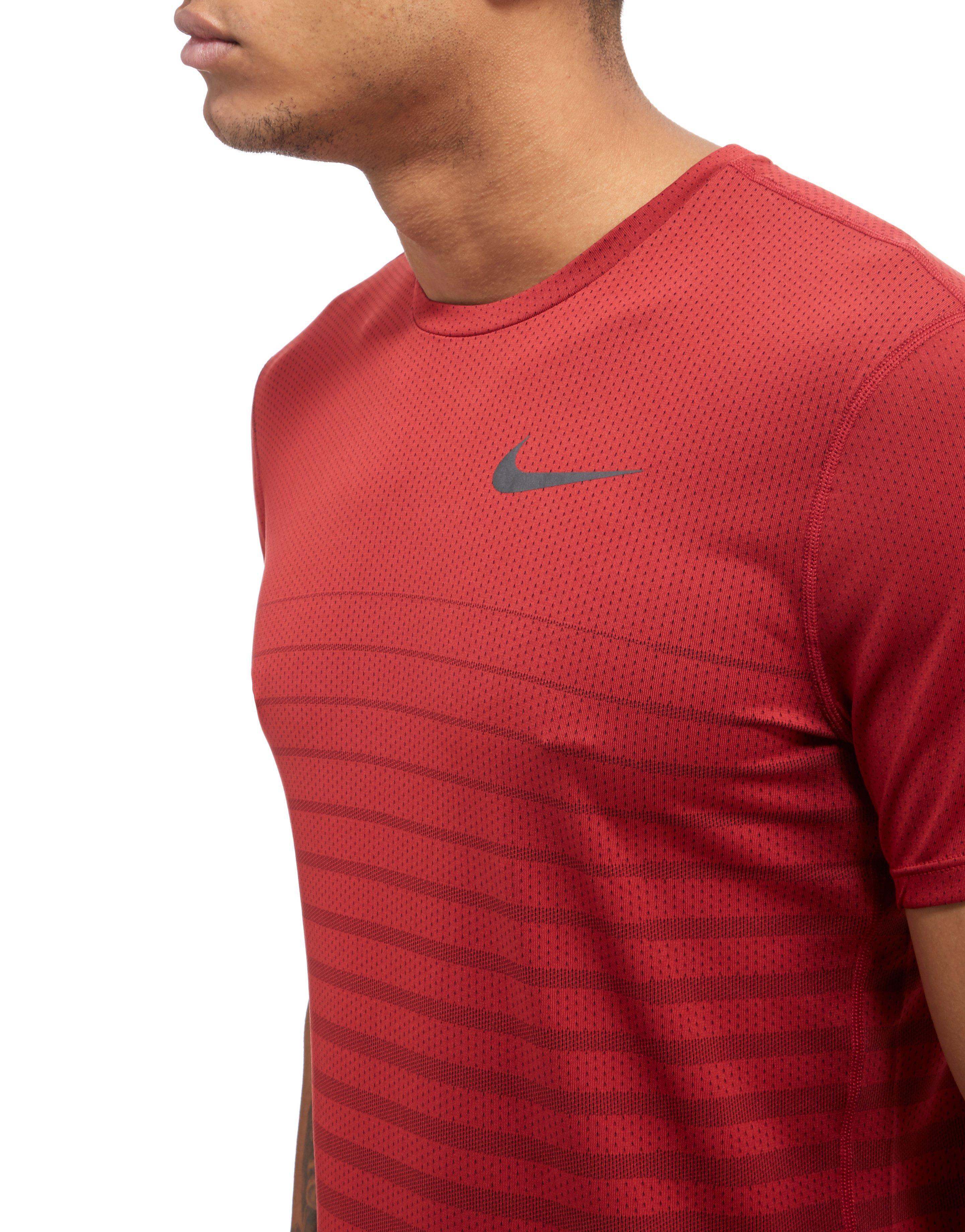 nike zonal cooling t shirt