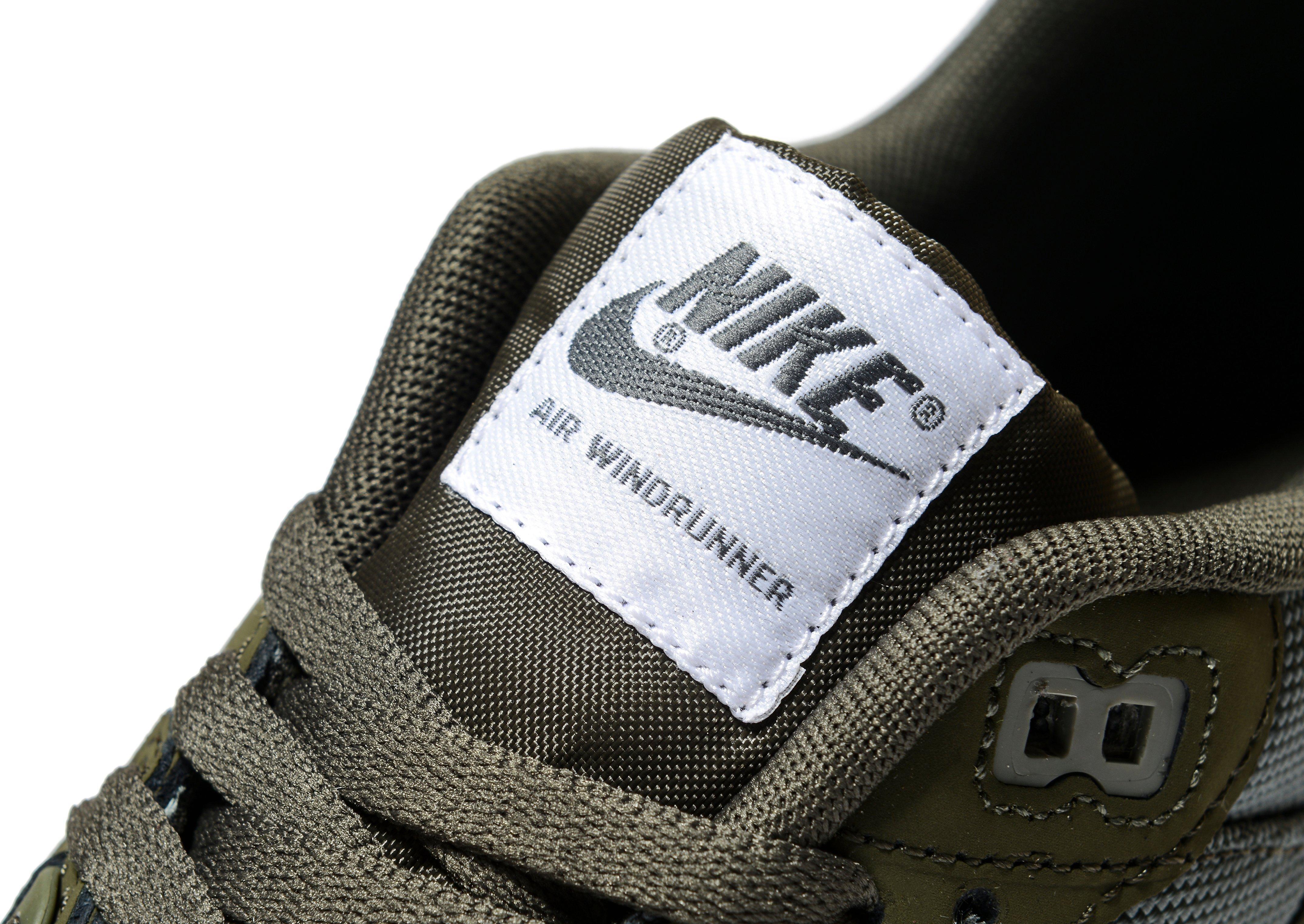 nike windrunner trainers green