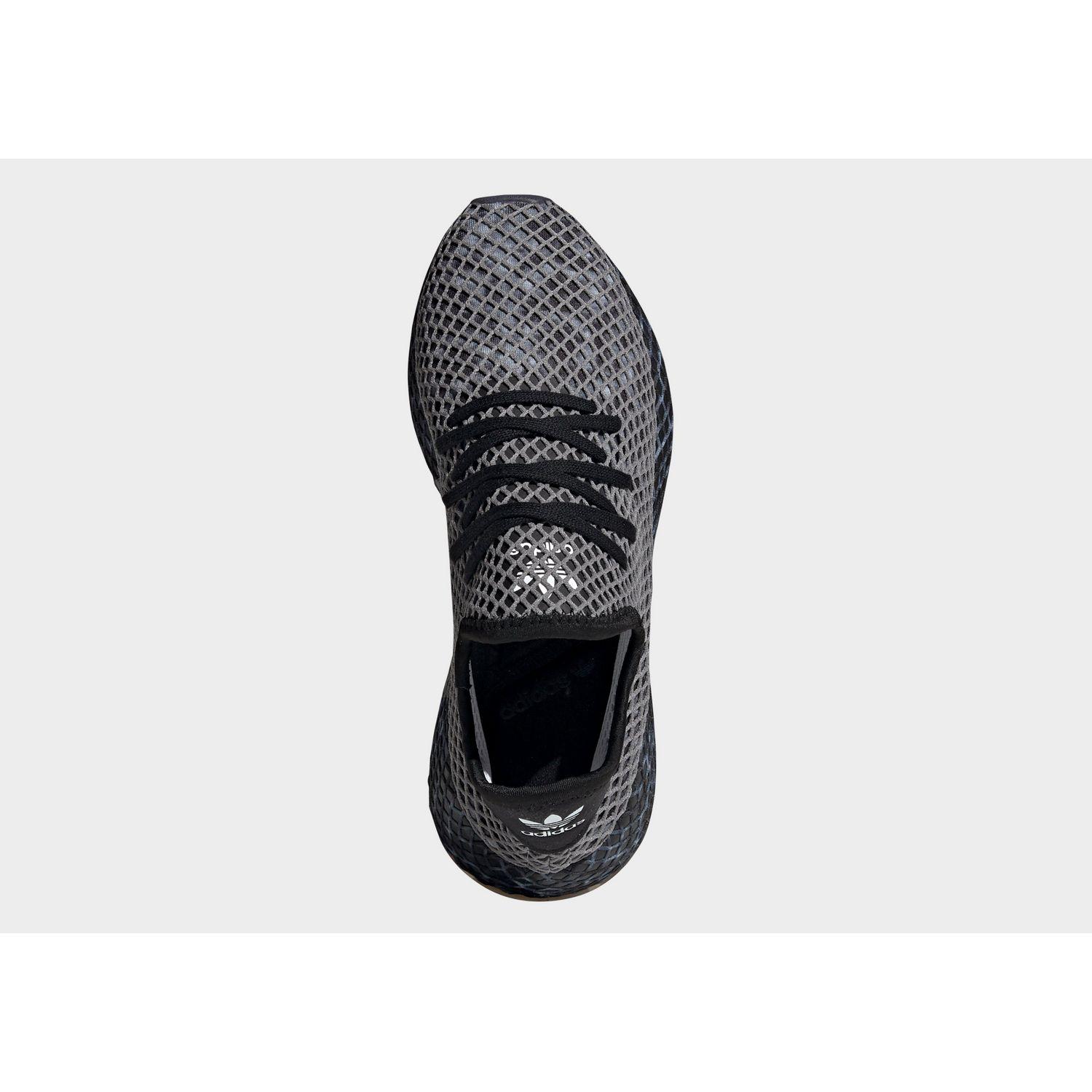 deerupt runner shoes black