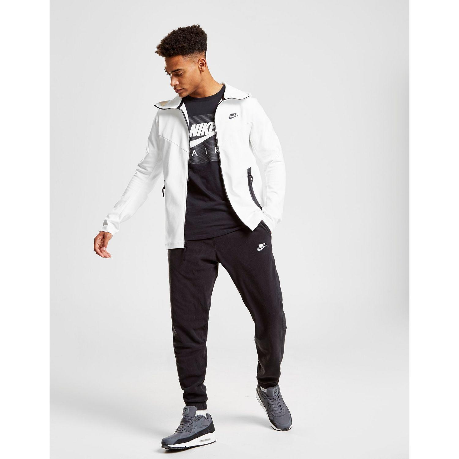 nike tech ponte