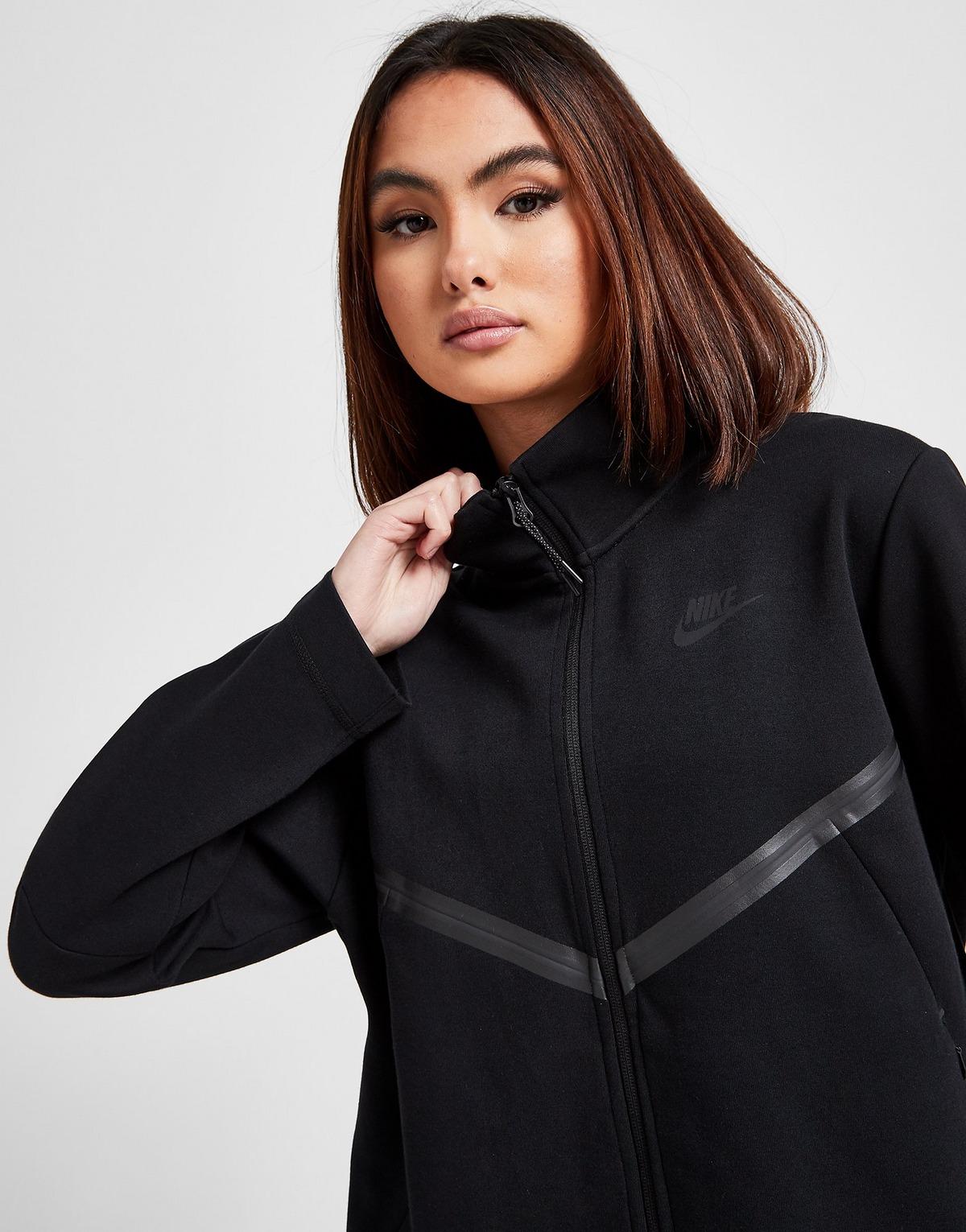 black tech fleece top