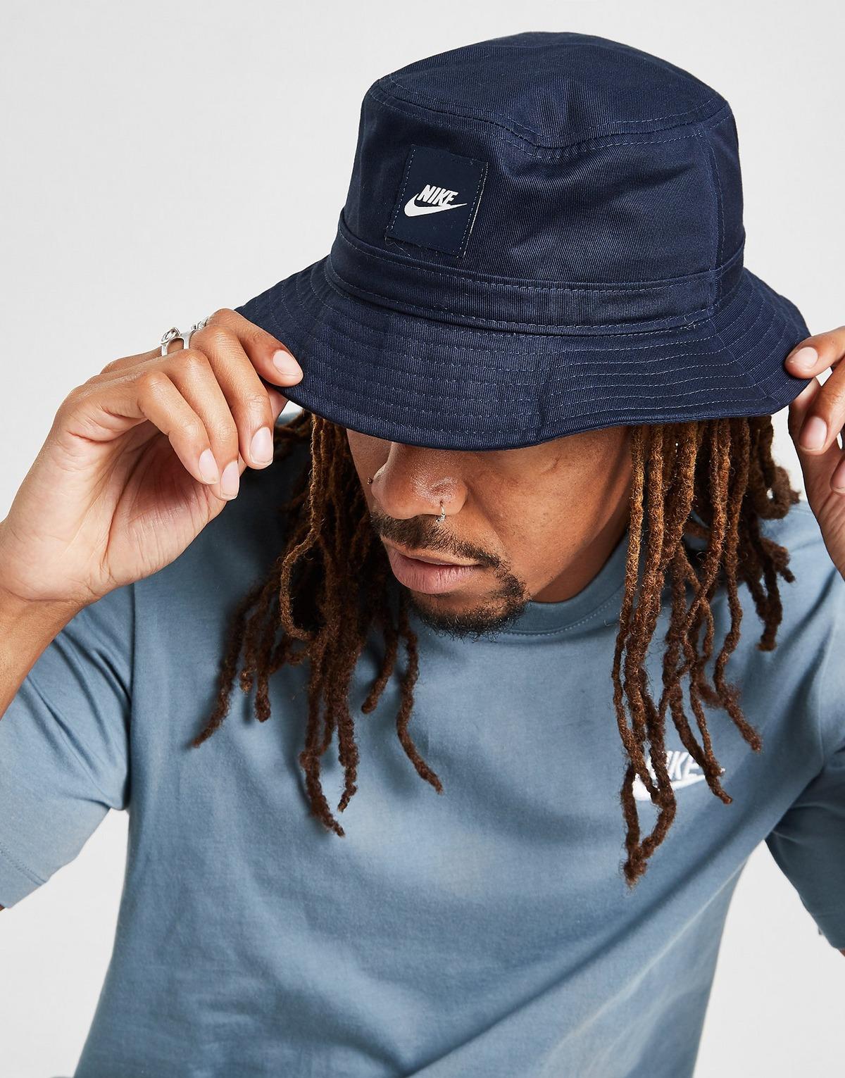 Understand and buy > bucket hat with dreads > disponibile