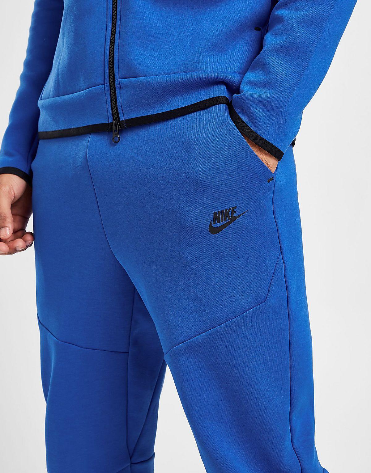 Royal blue clearance nike joggers