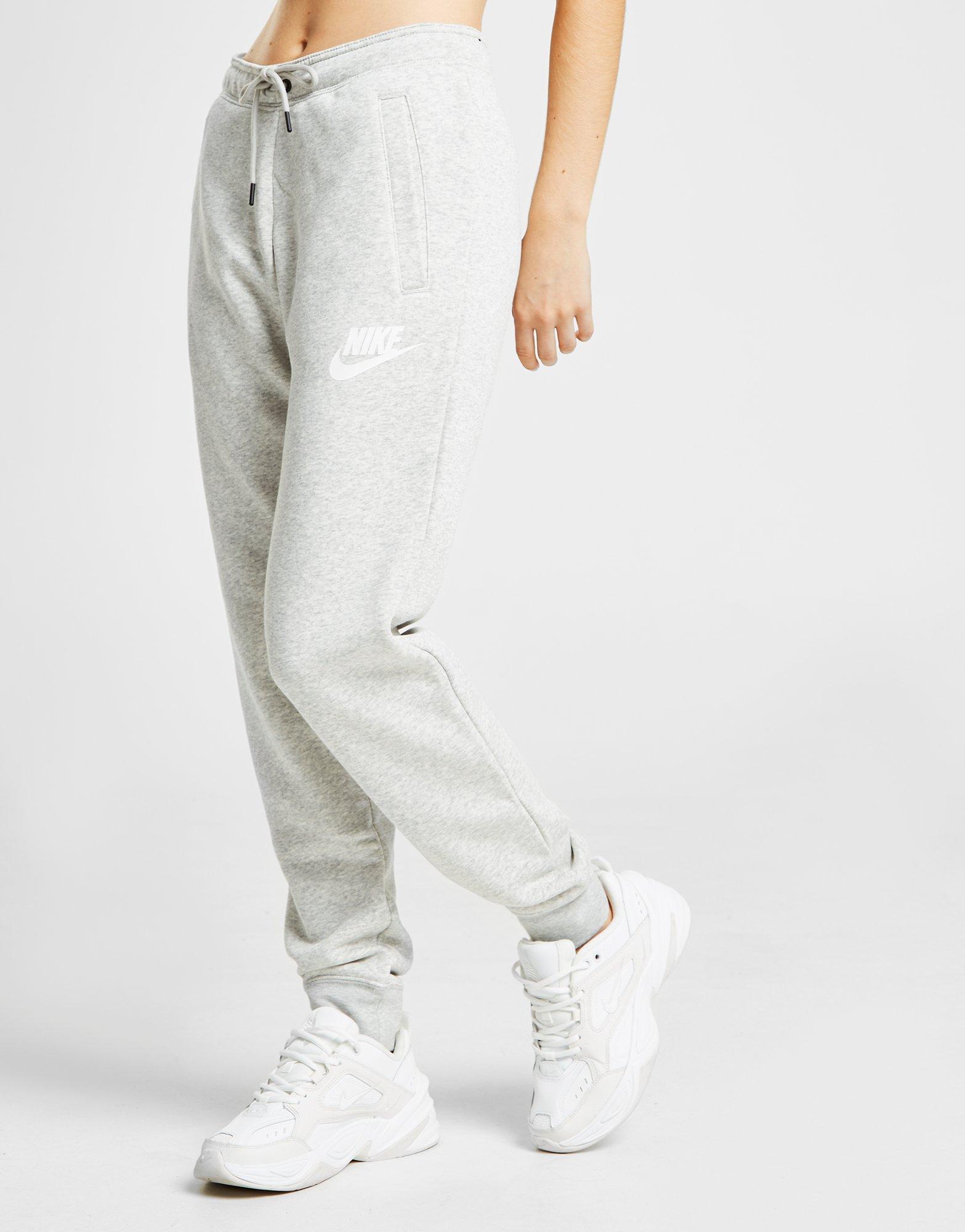 Nike Rally Fleece Track Pants in Grey 