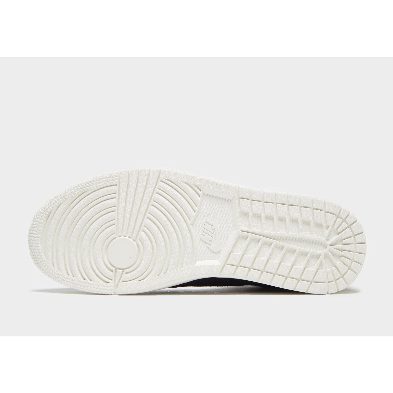 jordan executive black and gold